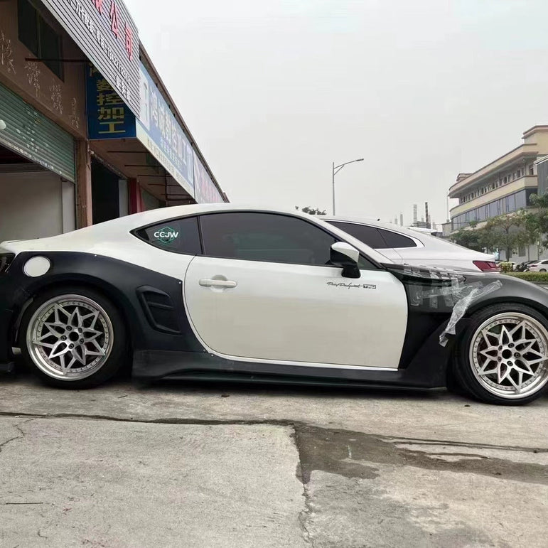 Robot Craftsman Toyota GT86 / BRZ / FRS Fibre Glass Reinforced Plastic Complete Body Kit (FRP) Fits Toyota GT86 / Subaru BRZ – First Gen (2012–2021) Aftermarket Carbon Fiber Part / Bodykit - Robot Bodykits
