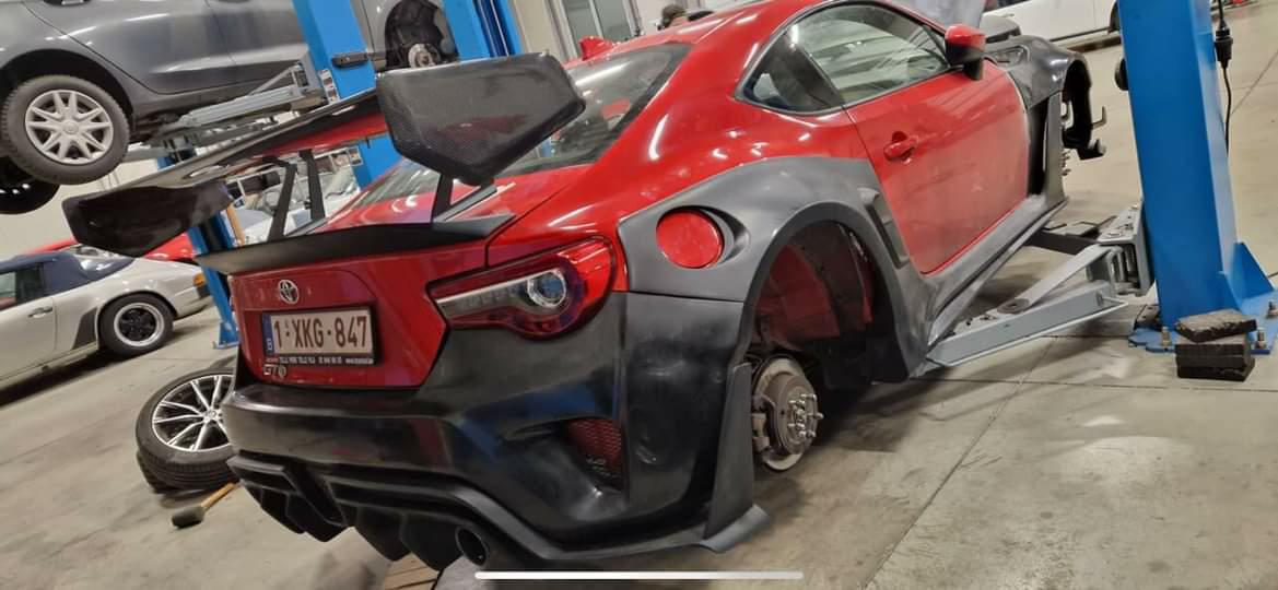 Robot Craftsman Toyota GT86 / BRZ GT Wing Aftermarket Carbon Fiber Part / Bodykit - Robot Bodykits