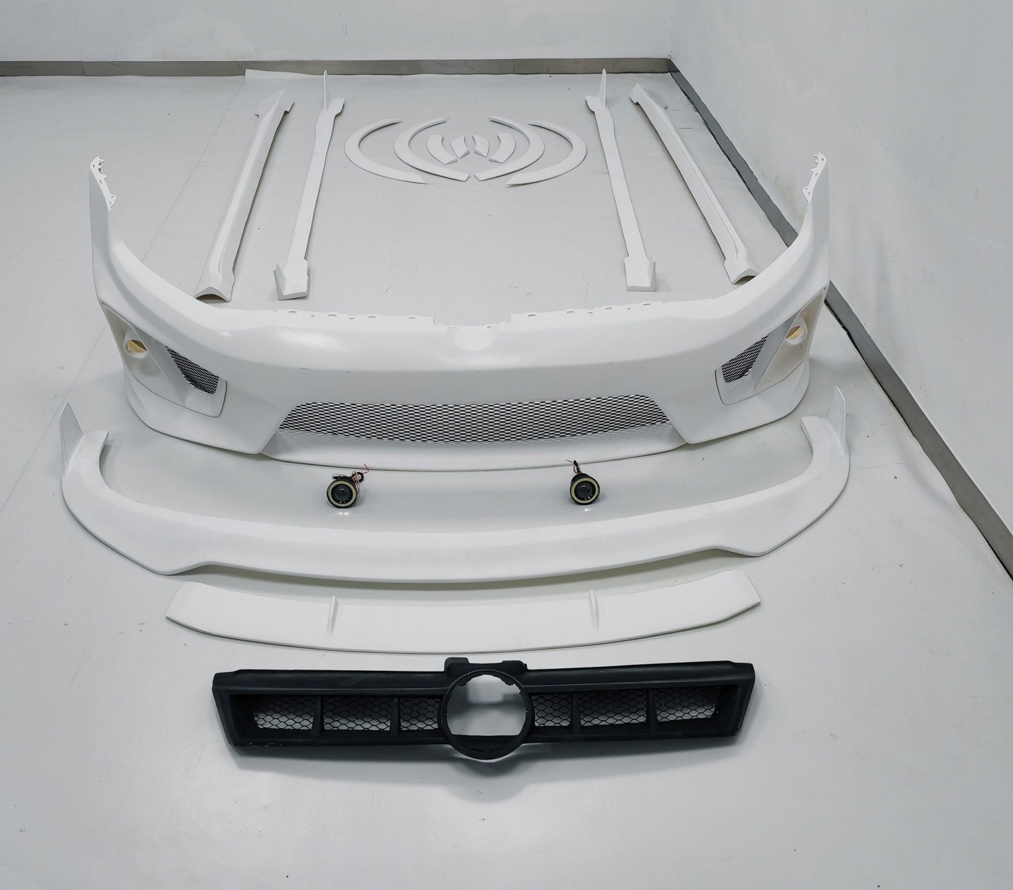 Robot Craftsman Volkswagen Golf / GTI / Golf R MK7 MK7.5 Fibre Glass Reinforced Plastic Complete Front Bumper (FRP) Aftermarket Carbon Fiber Part / Bodykit - Robot Bodykits