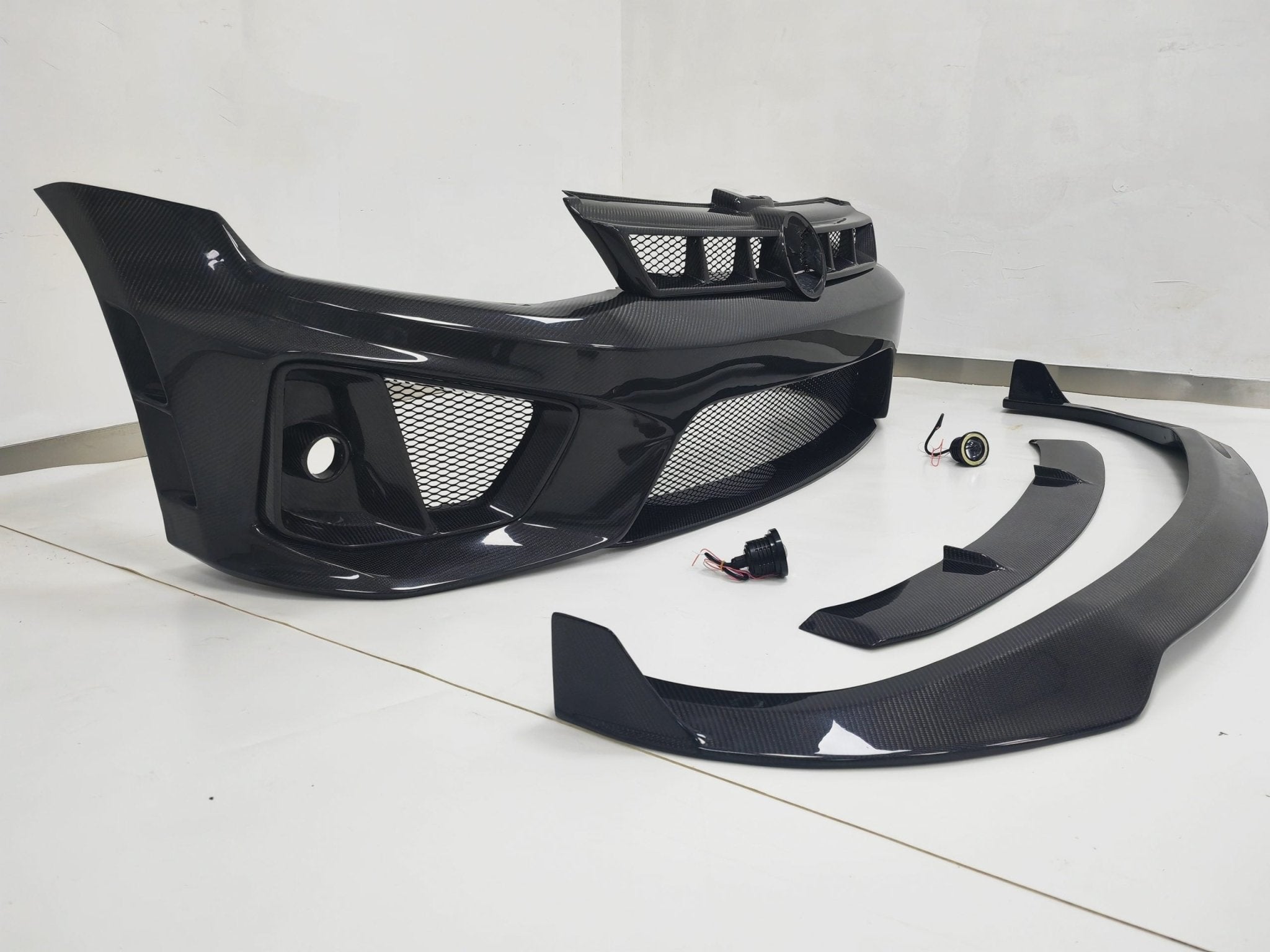 Robot Craftsman Volkswagen Golf / GTI / Golf R MK7 MK7.5 Fibre Glass Reinforced Plastic Complete Front Bumper (FRP) Aftermarket Carbon Fiber Part / Bodykit - Robot Bodykits