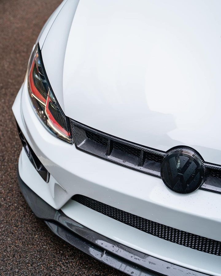 Robot Craftsman Volkswagen Golf / GTI / Golf R MK7 MK7.5 Fibre Glass Reinforced Plastic Complete Front Bumper (FRP) Aftermarket Carbon Fiber Part / Bodykit - Robot Bodykits