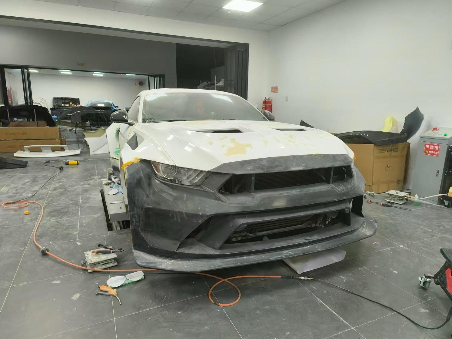 Robot Ford Mustang V5 GTR Widebody Kit for S550.1 & S550.2 Aftermarket Carbon Fiber Part / Bodykit - Robot Bodykits