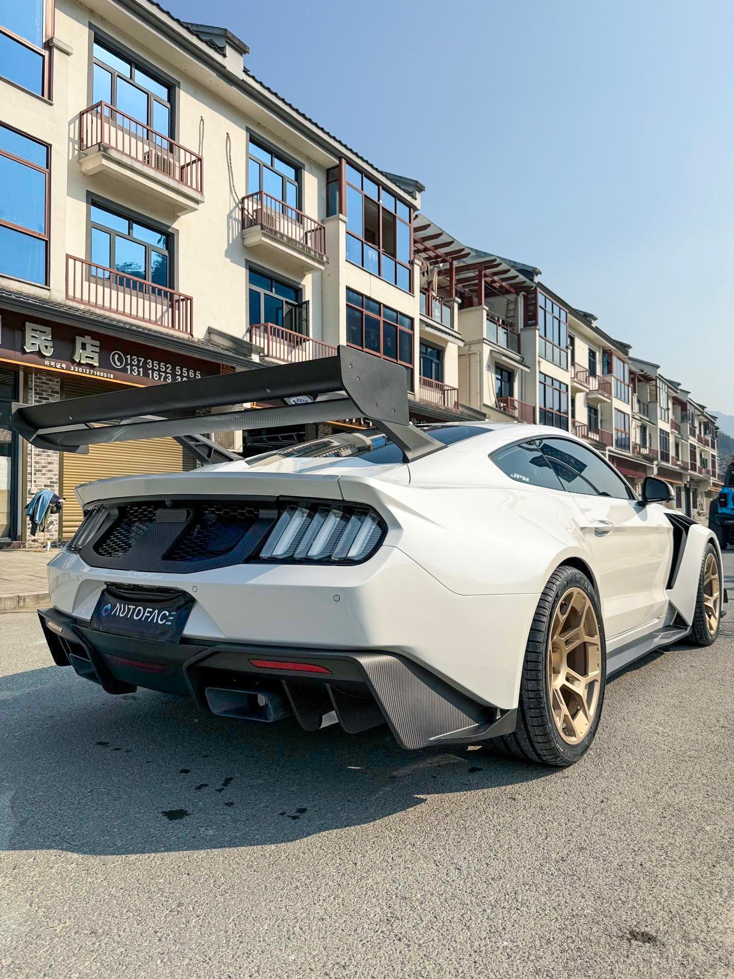 Robot Ford Mustang V5 GTR Widebody Kit for S550.1 & S550.2 Aftermarket Carbon Fiber Part / Bodykit - Robot Bodykits