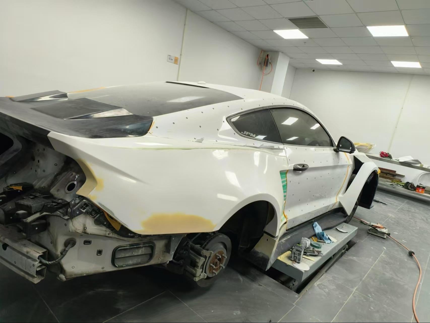 Robot Ford Mustang V5 GTR Widebody Kit for S550.1 & S550.2 Aftermarket Carbon Fiber Part / Bodykit - Robot Bodykits