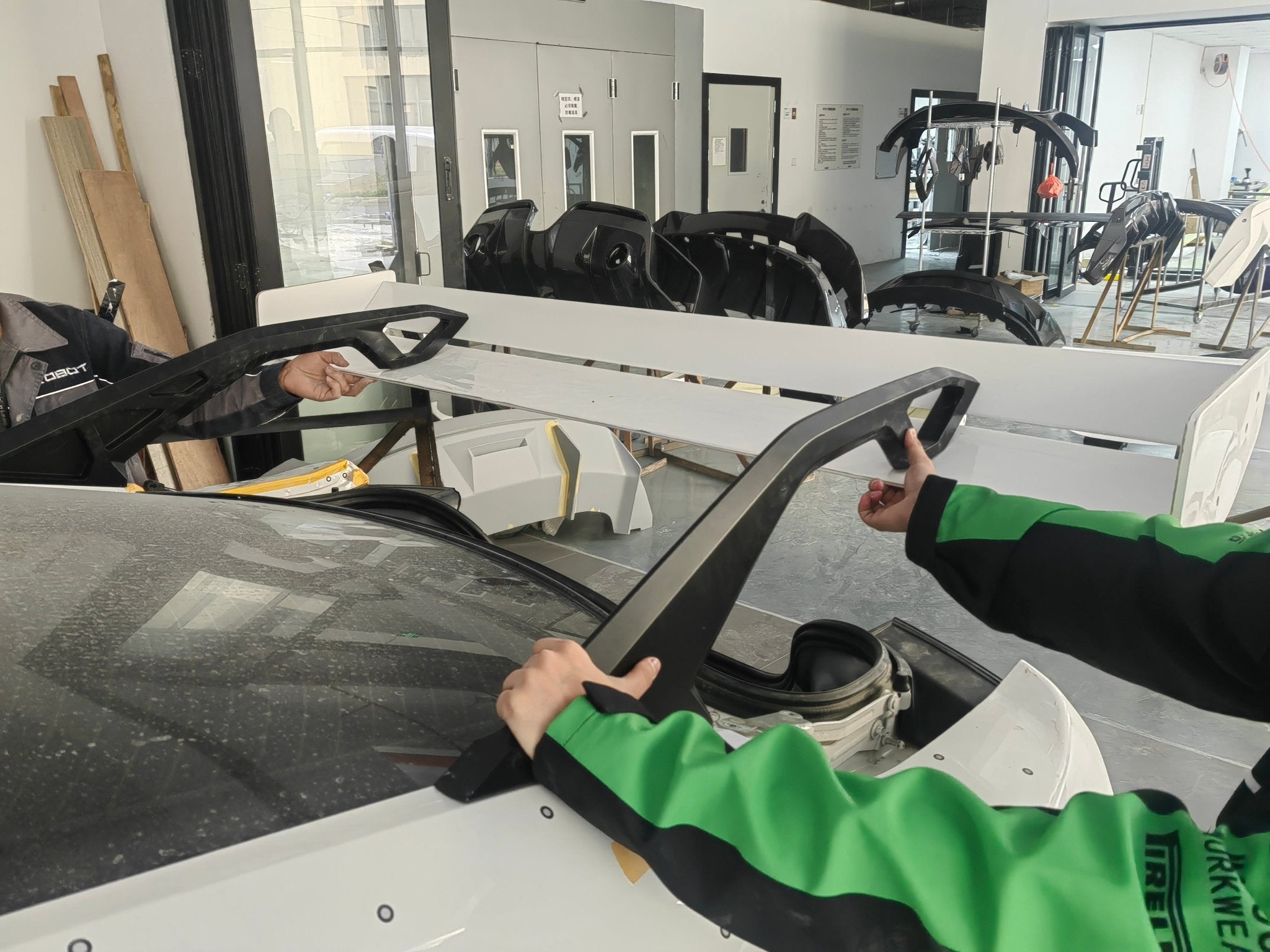 Robot Ford Mustang V5 GTR Widebody Spoiler/Wing for S550.1, S550.2 & S650 Aftermarket Carbon Fiber Part / Bodykit - Robot Bodykits