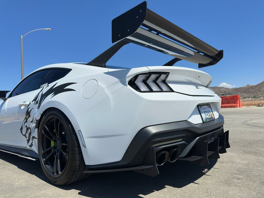 Robot Ford Mustang V5 GTR Widebody Spoiler/Wing for S550.1, S550.2 & S650 Aftermarket Carbon Fiber Part / Bodykit - Robot Bodykits