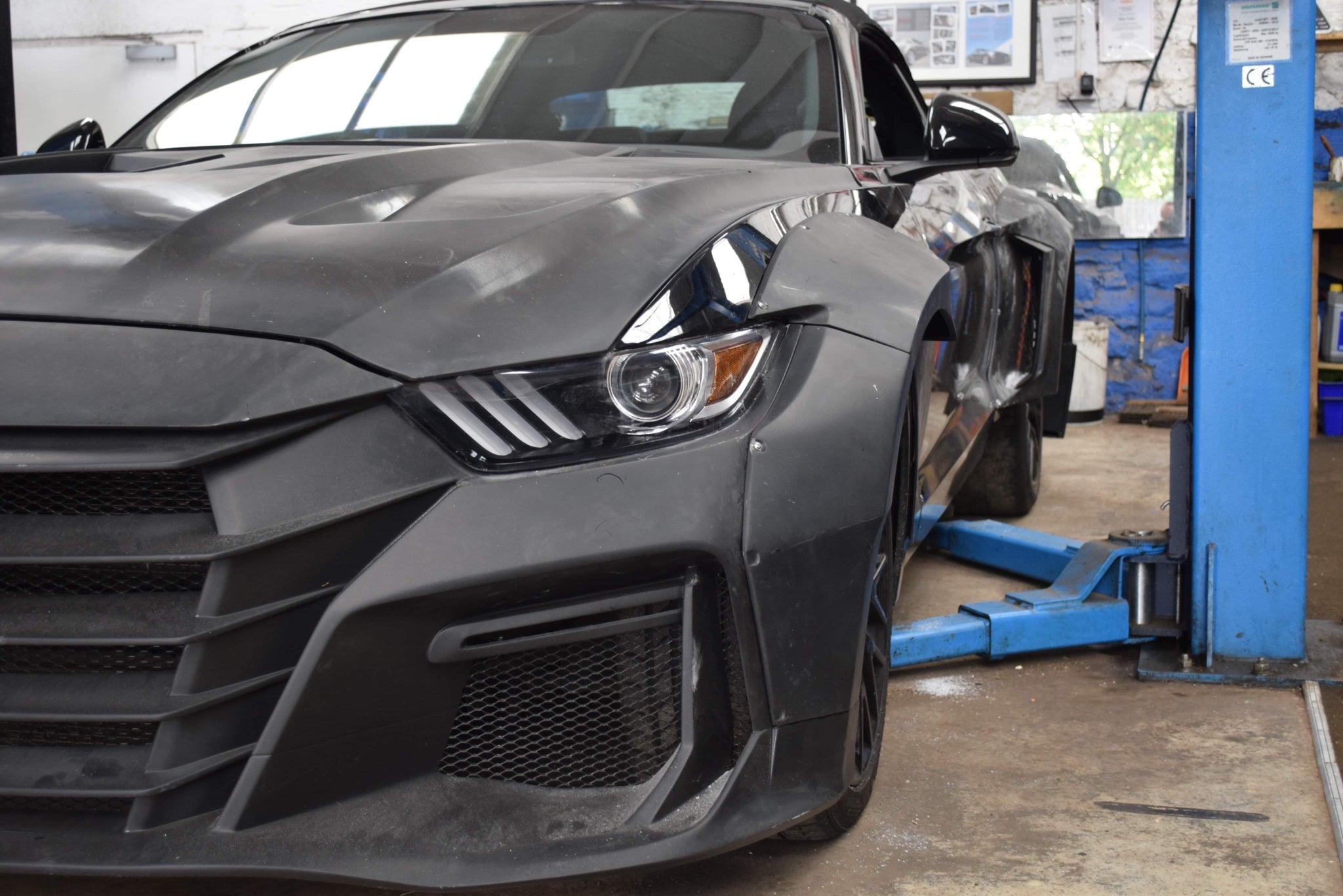 Robot S550 Ford Mustang FRP/Carbon Dawn Bonnet Aftermarket Carbon Fiber Part / Bodykit - Robot Bodykits