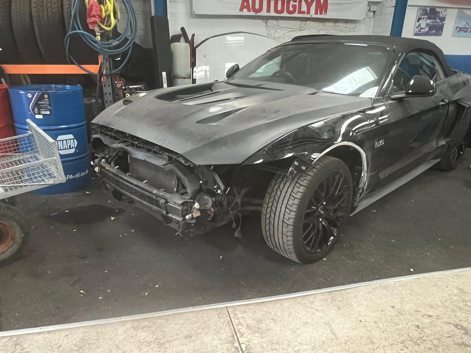 Robot S550 Ford Mustang FRP/Carbon Dawn Bonnet Aftermarket Carbon Fiber Part / Bodykit - Robot Bodykits