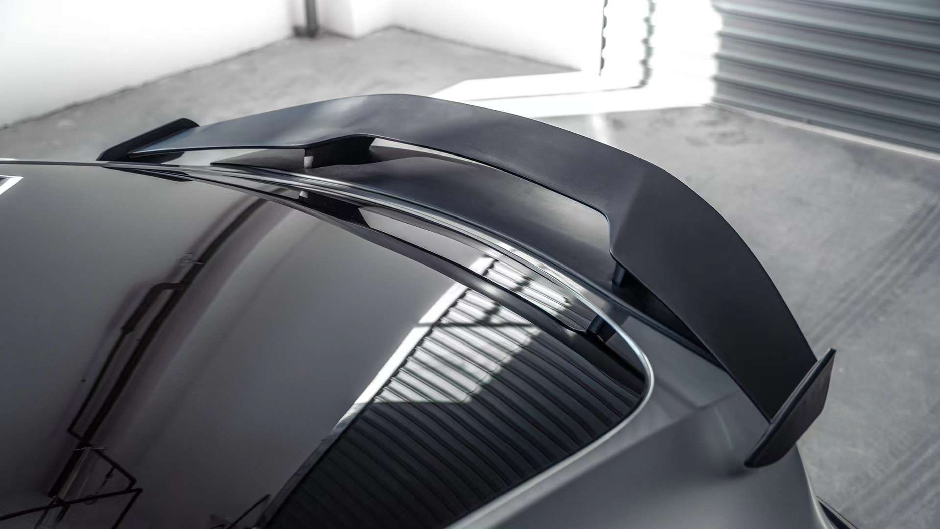 Robot Tesla Model Y Spoiler Aftermarket Carbon Fiber Part / Bodykit - Robot Bodykits