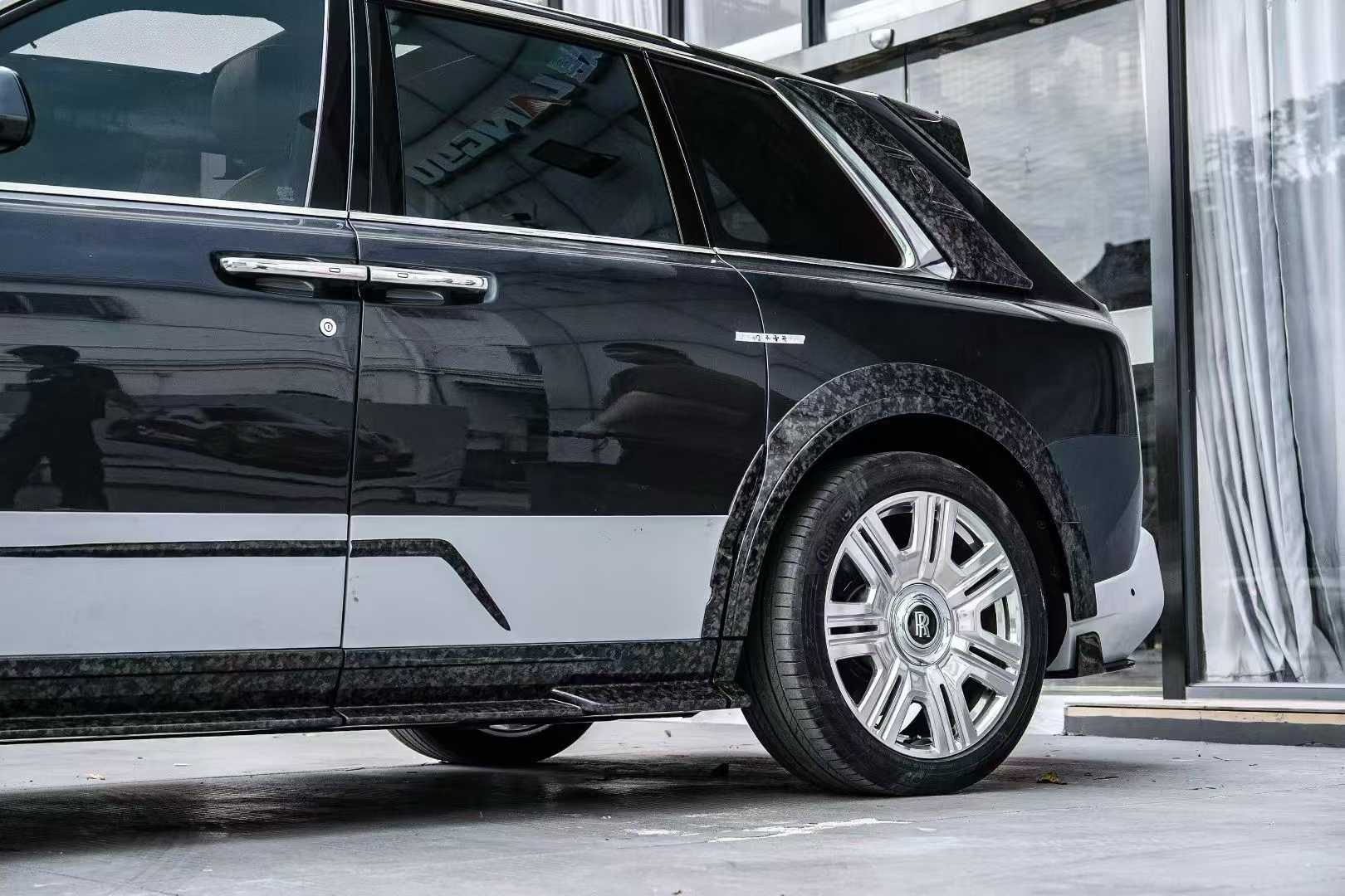 Rolls - Royce Cullinan (2018–2024) & 2025 (Series 2) Full Bodykit Aftermarket Carbon Fiber Part / Bodykit - Robot Bodykits