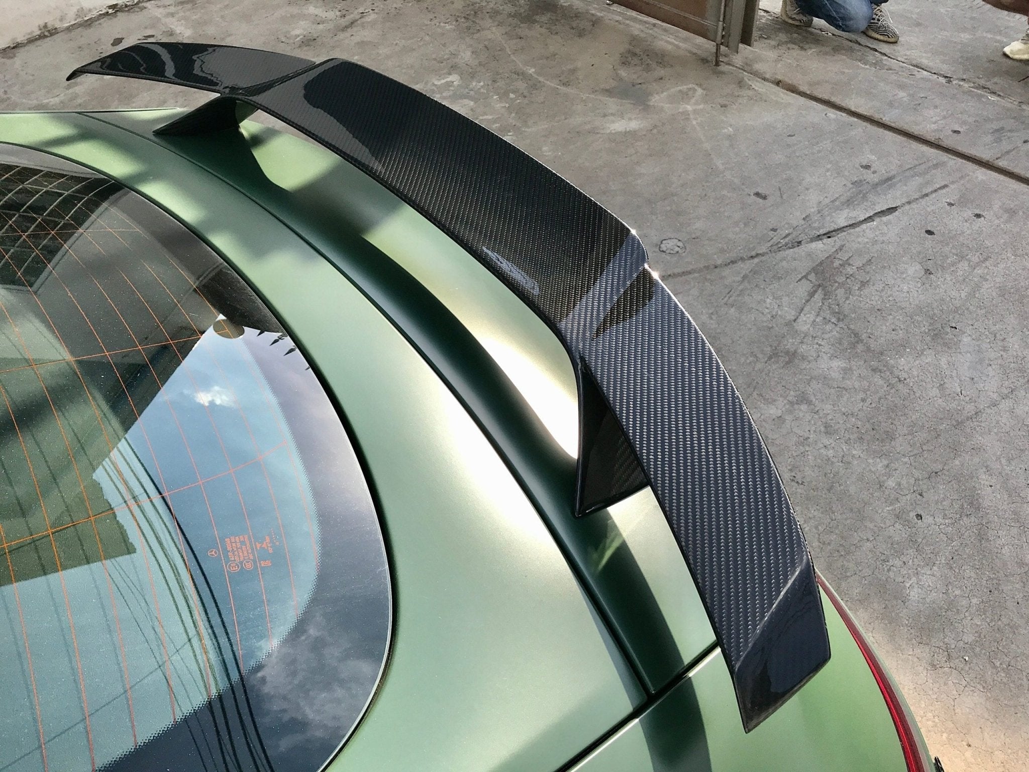 SD Carbon B Style Pre-preg Carbon Fiber Rear Spoiler Wing for Mercedes Benz AMG GT50 GT53 GT63 GT63S 4 Door X290 2019-ON Aftermarket Carbon Fiber Part / Bodykit - Robot Bodykits