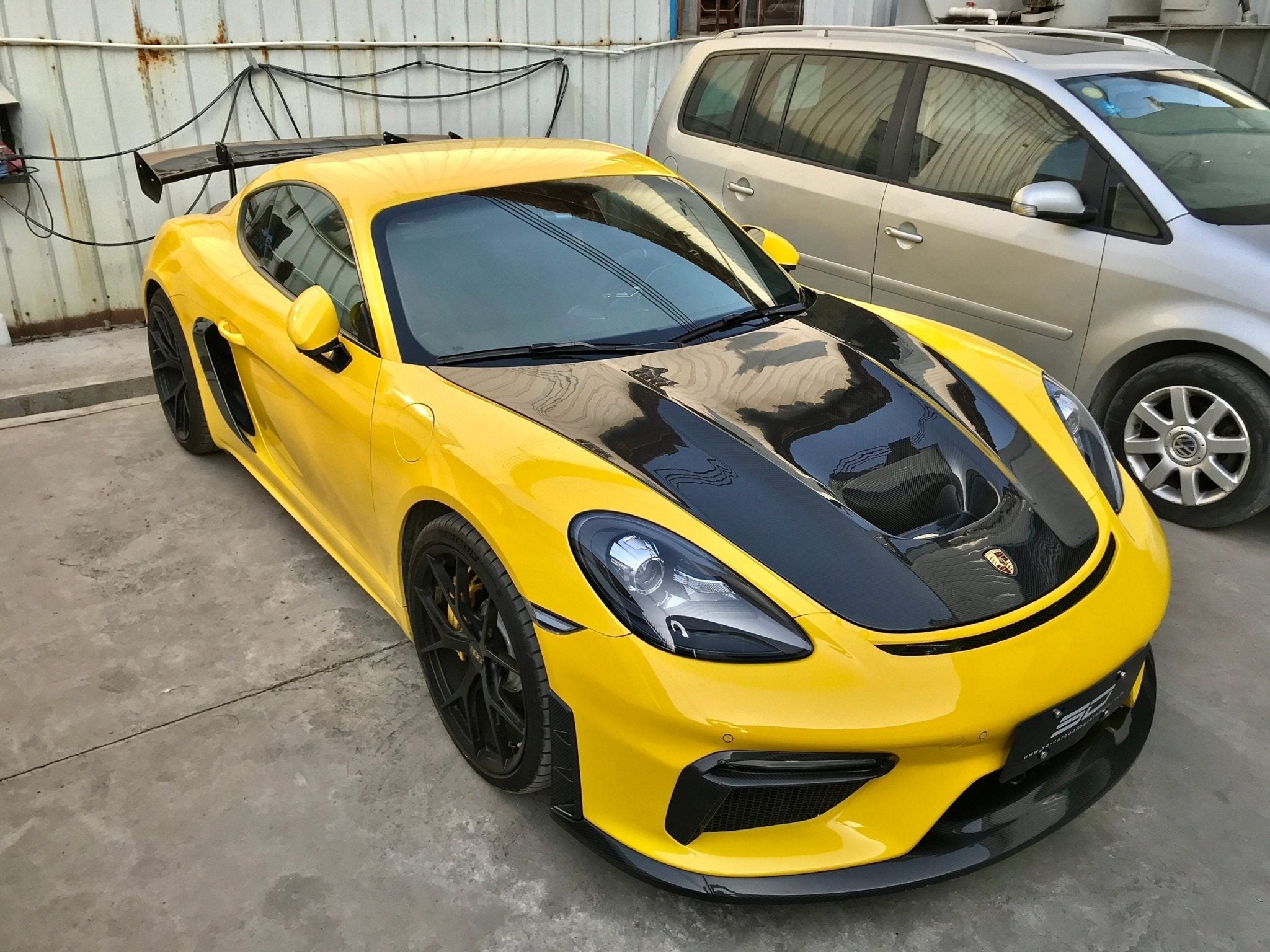 SD Carbon Design DRY Carbon Fiber Hood Bonnet For Porsche 911 991 / 718 Cayman Boxster Aftermarket Carbon Fiber Part / Bodykit - Robot Bodykits
