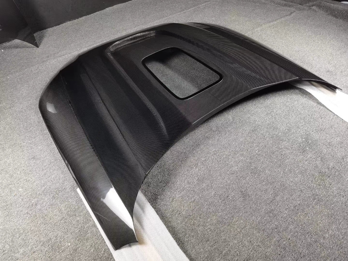 SD Carbon Fiber Tempered Glass Hood Bonnet For Audi A4 S4 2017-ON B9 B9.5 Aftermarket Carbon Fiber Part / Bodykit - Robot Bodykits