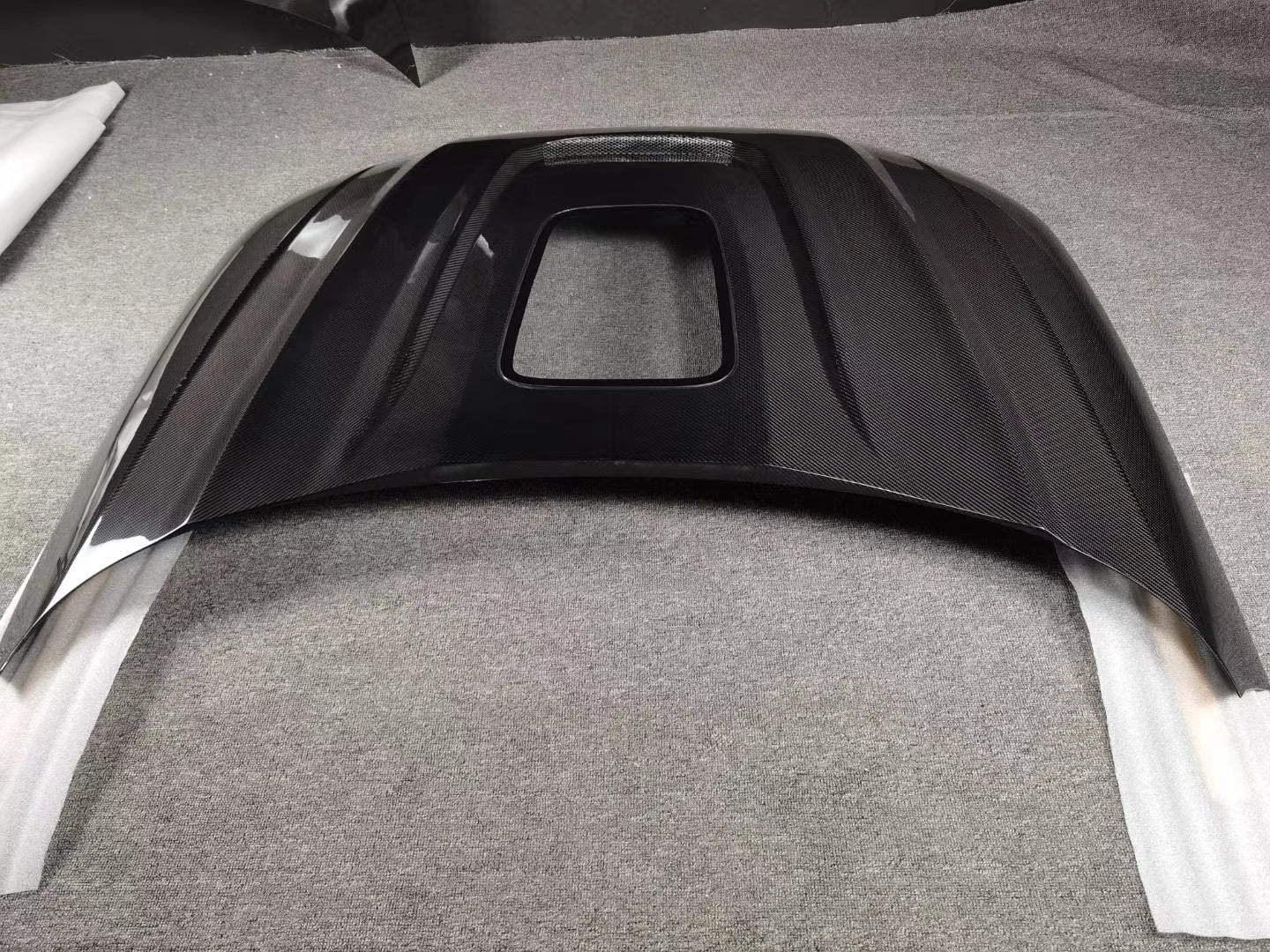 SD Carbon Fiber Tempered Glass Hood Bonnet For Audi A4 S4 2017-ON B9 B9.5 Aftermarket Carbon Fiber Part / Bodykit - Robot Bodykits