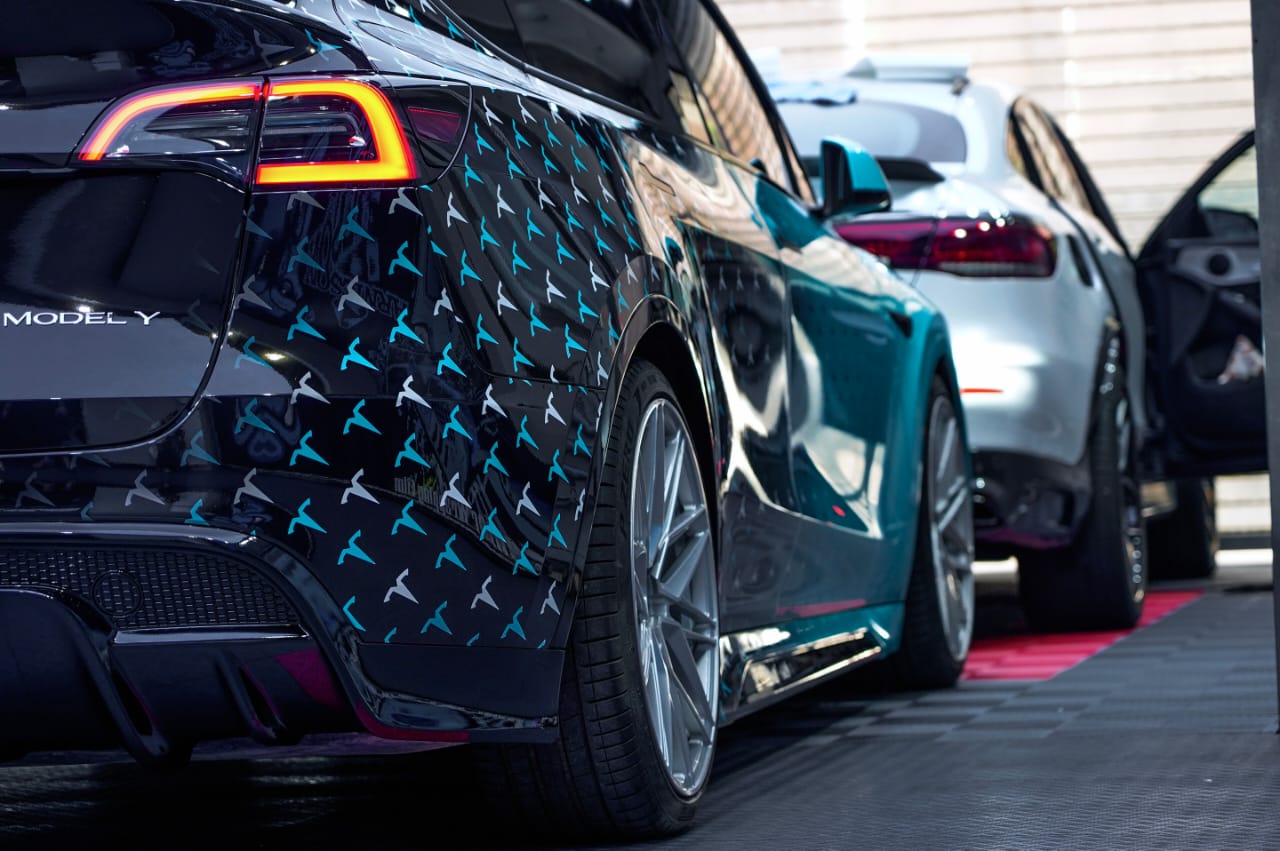 SD Carbon Tesla Model Y Full Plastic or Dry Carbon Narrowbody Bodykit Aftermarket Carbon Fiber Part / Bodykit - Robot Bodykits