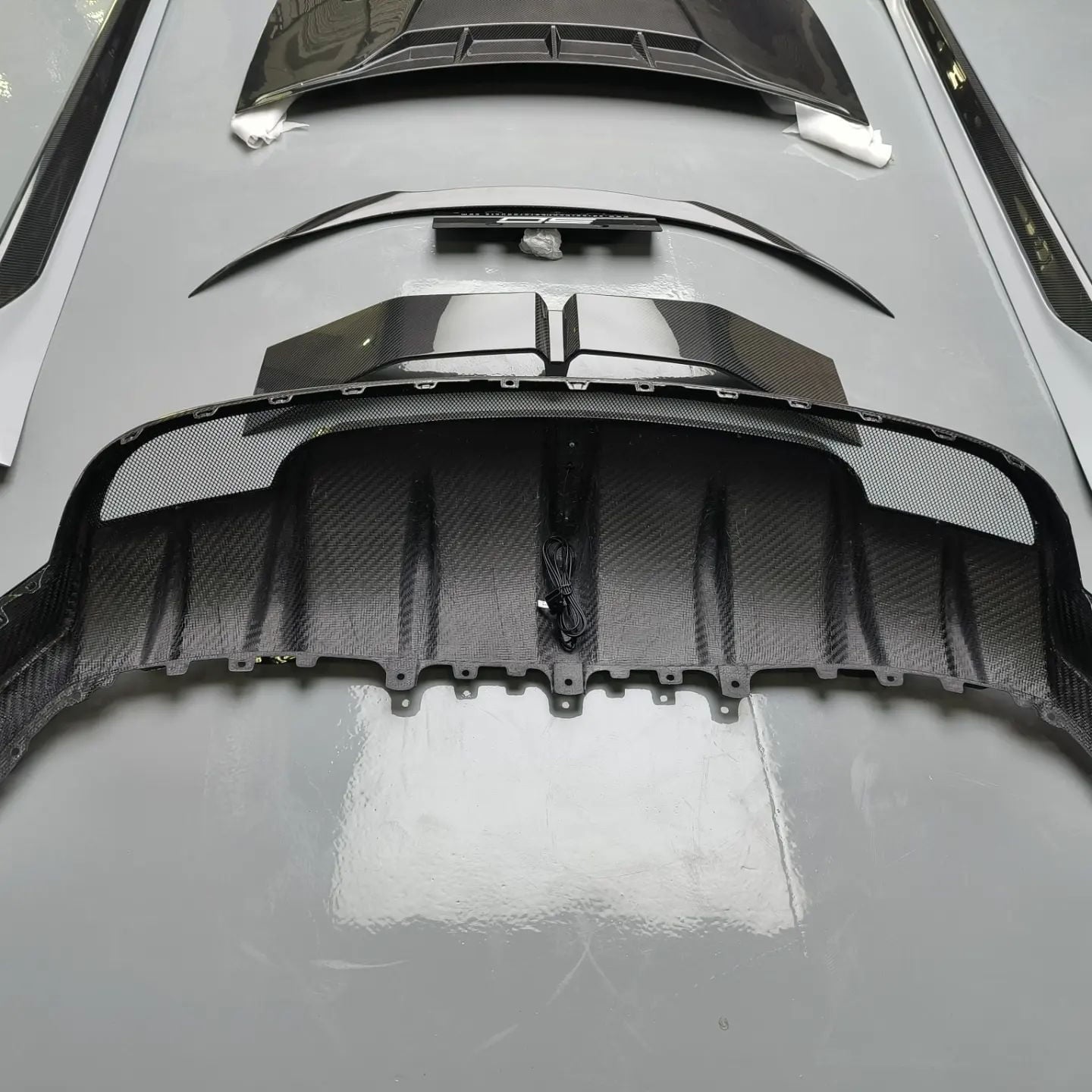 SD Carbon Tesla Model Y PP Front Bumper Aftermarket Carbon Fiber Part / Bodykit - Robot Bodykits