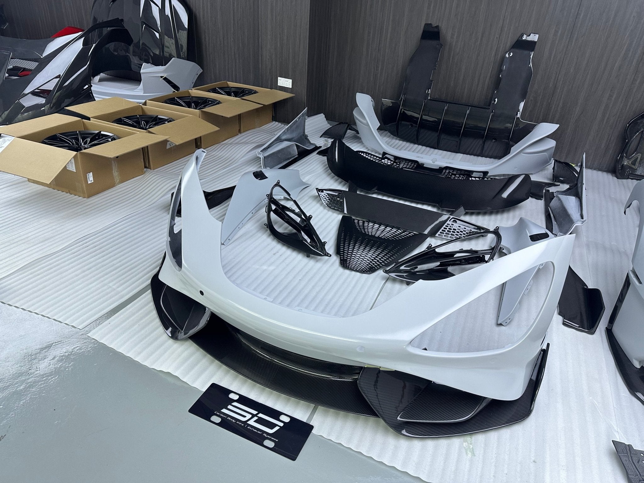 SD Dry Carbon Fibre Conversion Full Body Kit for McLaren 720S to 765LT Aftermarket Carbon Fiber Part / Bodykit - Robot Bodykits