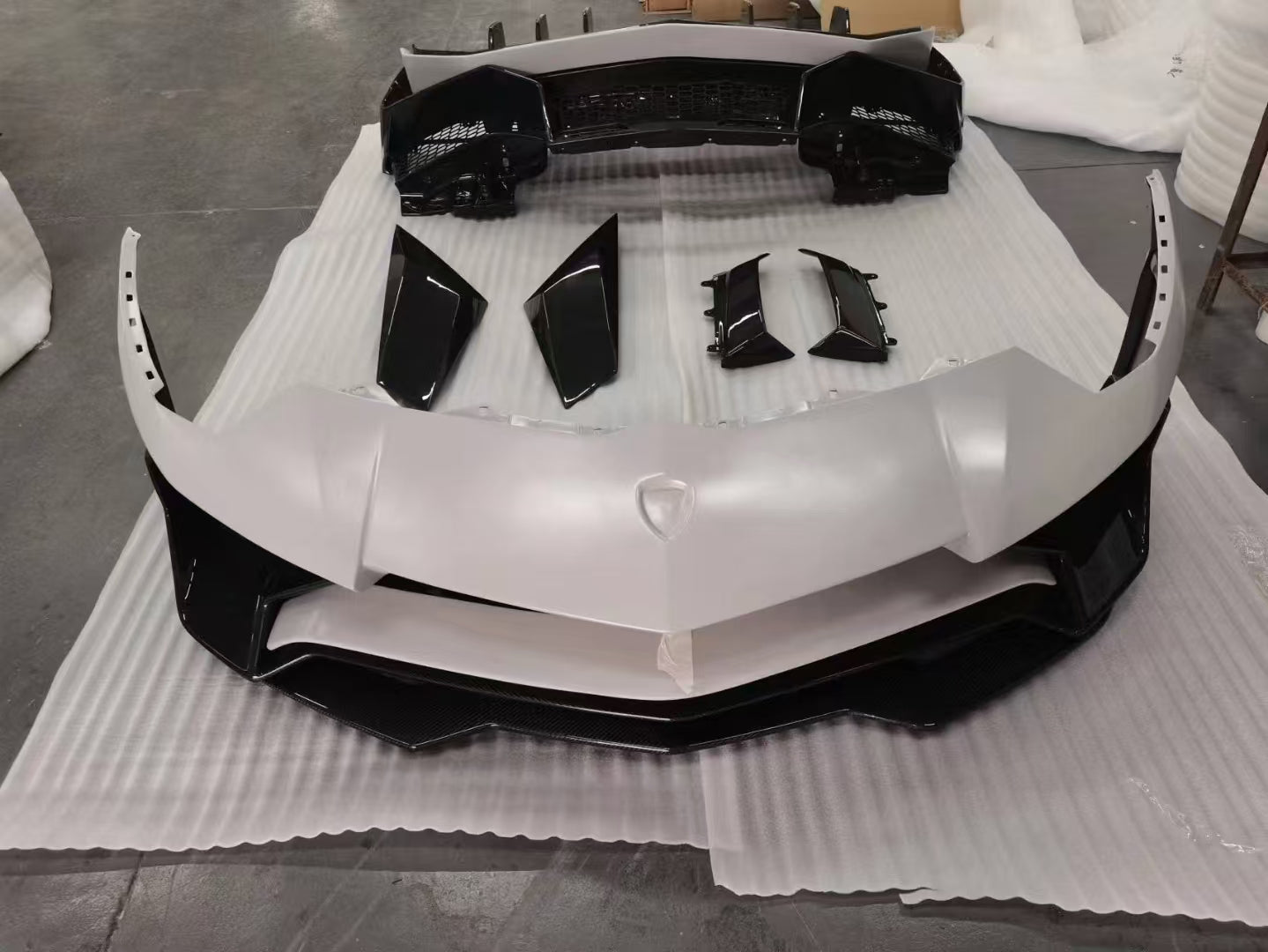 SD Dry Carbon Fibre Full Body Kit Conversion for Lamborghini Aventador LP700/720/740/750 Upgrade to SV Full Body Kit Aftermarket Carbon Fiber Part / Bodykit - Robot Bodykits