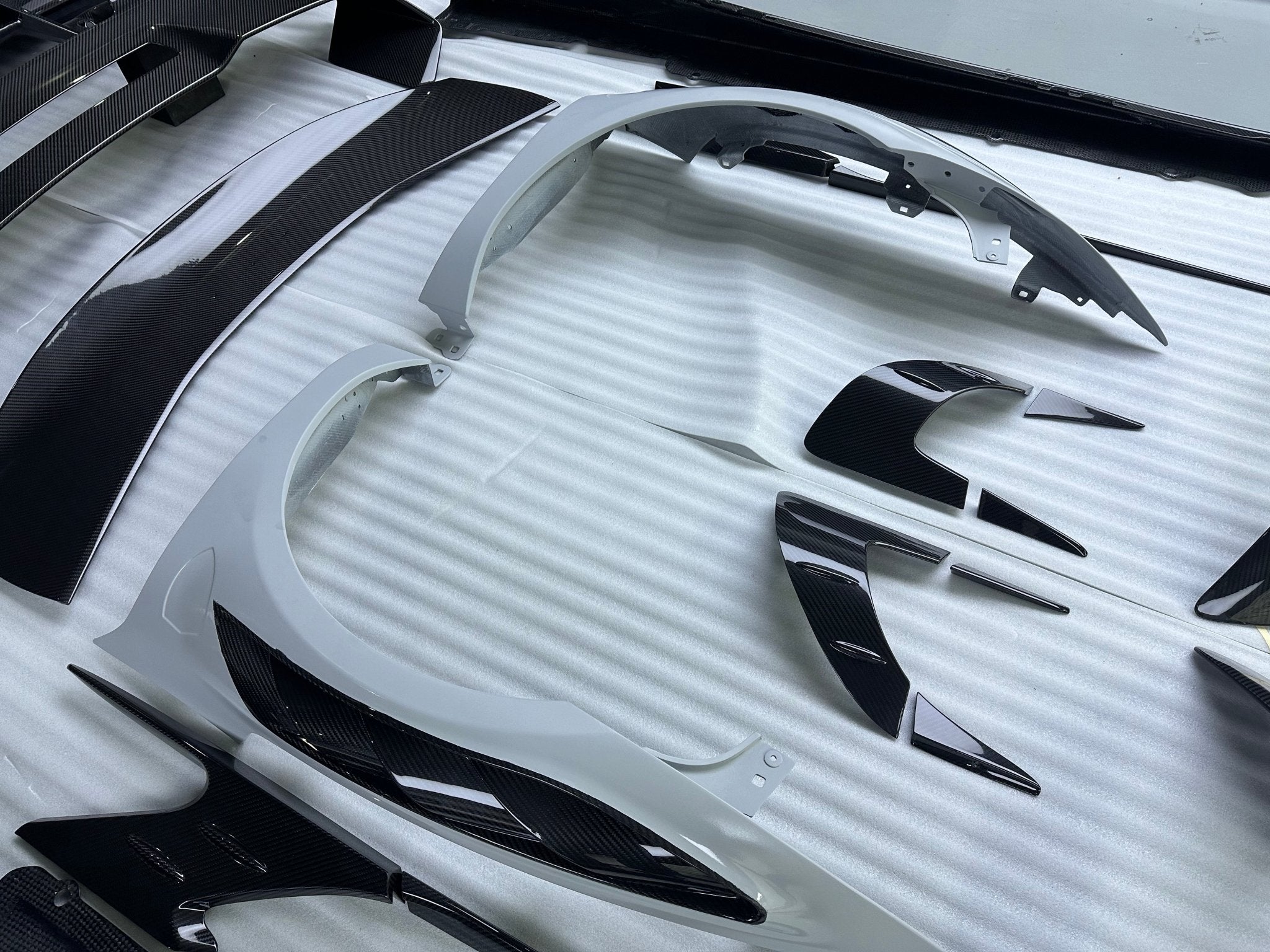SD Dry Carbon Fibre (Prepreg) Full Aero Bodykit for Ferrari 296 GTB Aftermarket Carbon Fiber Part / Bodykit - Robot Bodykits