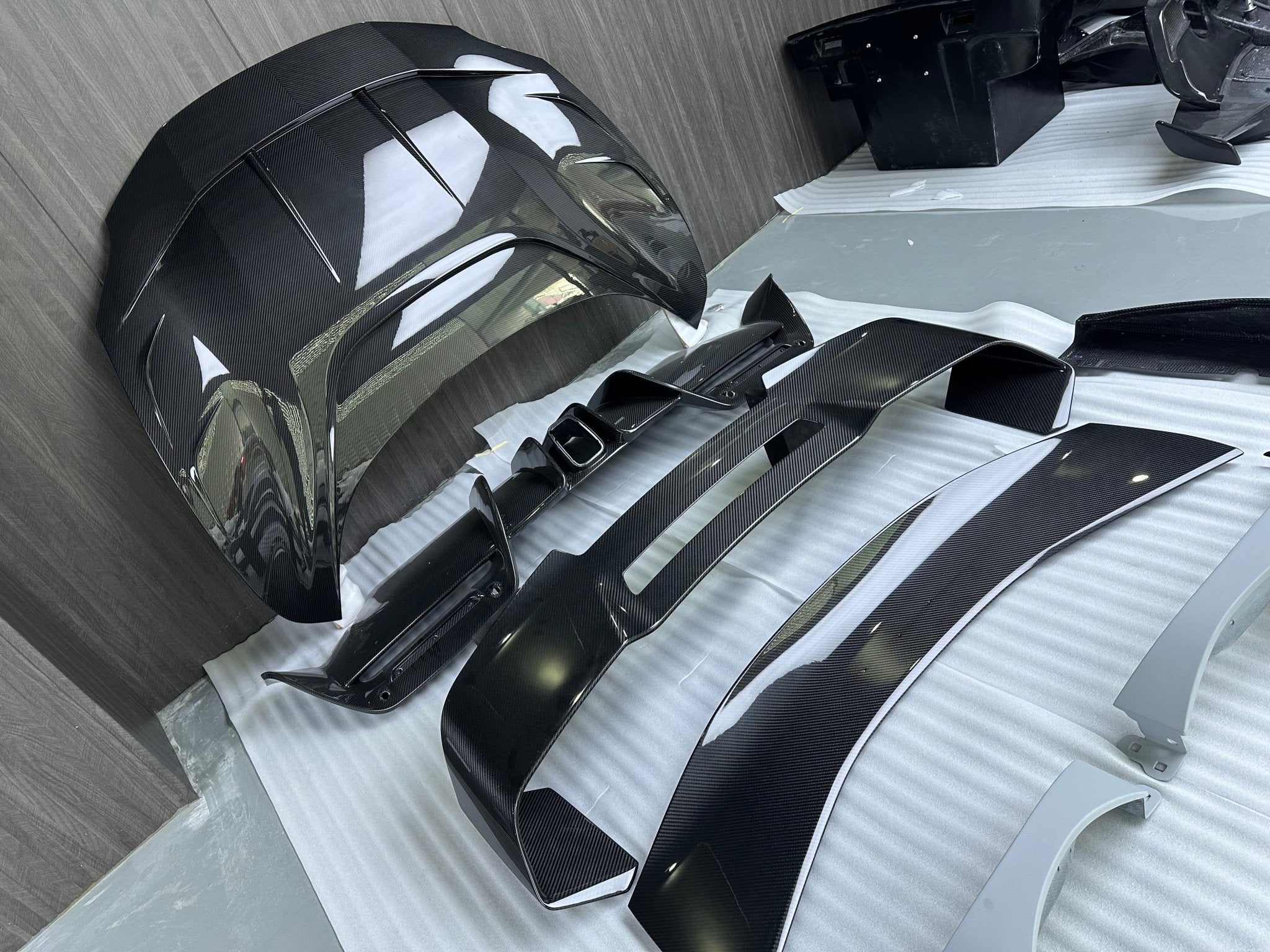 SD Dry Carbon Fibre (Prepreg) Full Aero Bodykit for Ferrari 296 GTB Aftermarket Carbon Fiber Part / Bodykit - Robot Bodykits