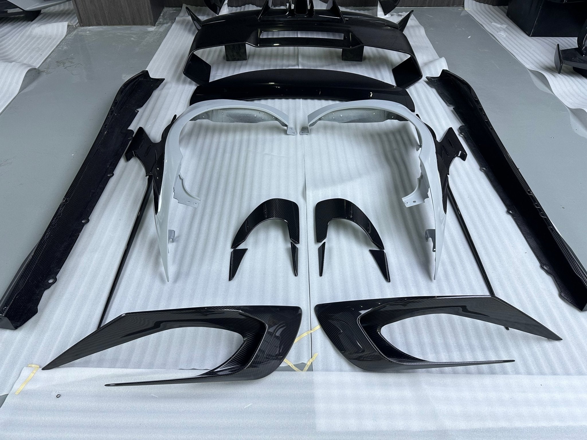 SD Dry Carbon Fibre (Prepreg) Full Aero Bodykit for Ferrari 296 GTB Aftermarket Carbon Fiber Part / Bodykit - Robot Bodykits