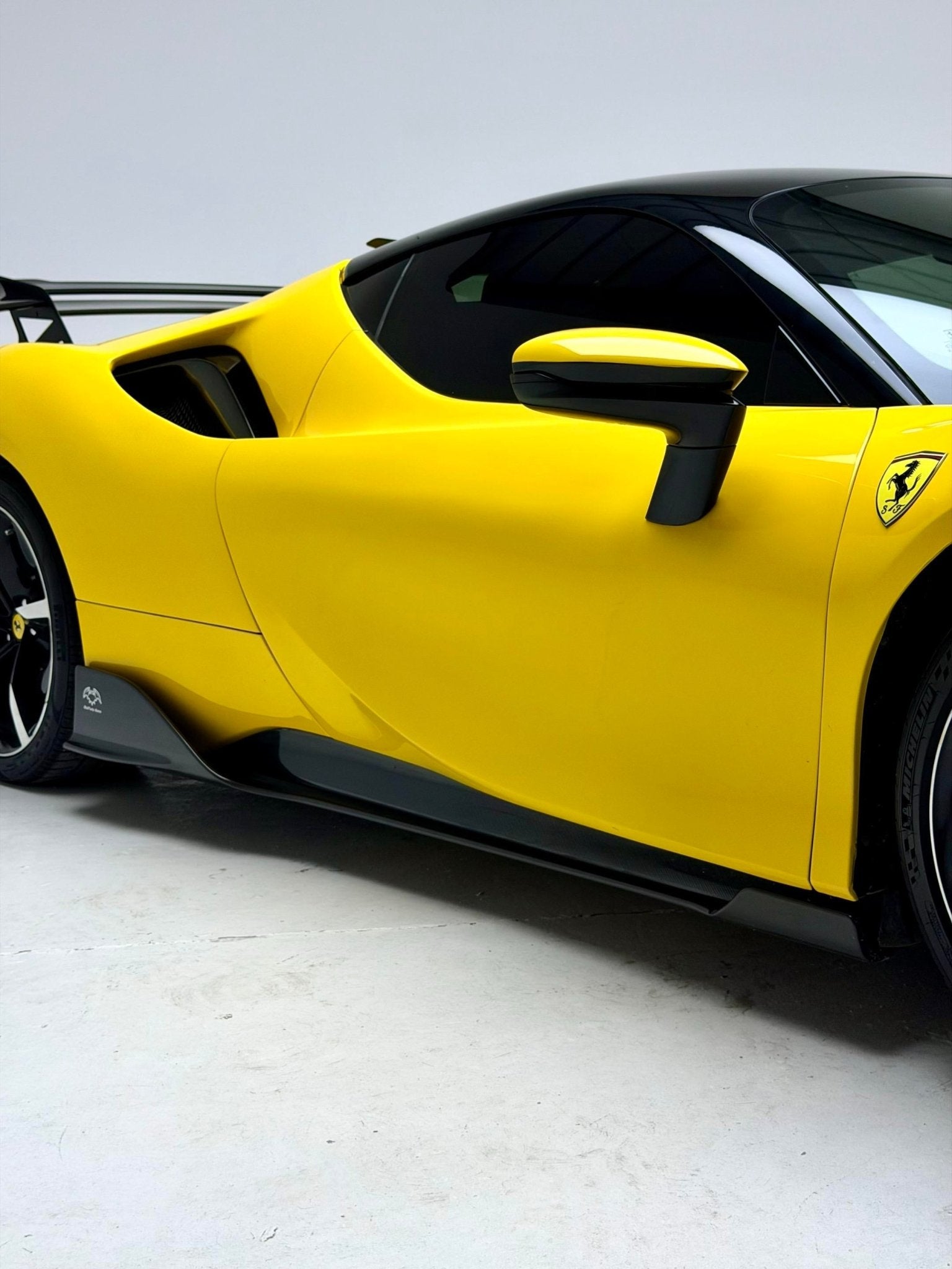 SD Dry Carbon Fibre (Prepreg) Full Aero Bodykit for Ferrari SF90 Aftermarket Carbon Fiber Part / Bodykit - Robot Bodykits