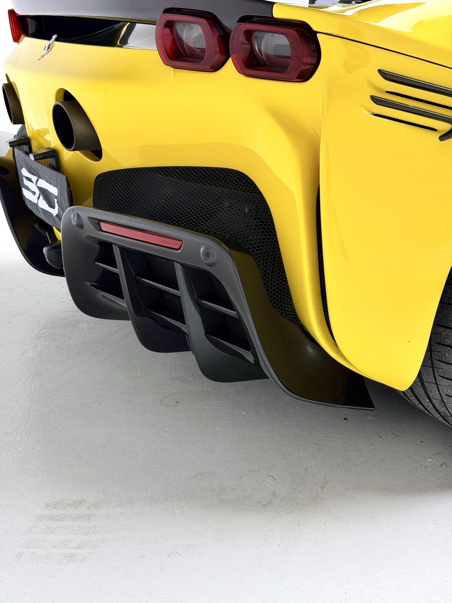 SD Dry Carbon Fibre (Prepreg) Full Aero Bodykit for Ferrari SF90 Aftermarket Carbon Fiber Part / Bodykit - Robot Bodykits