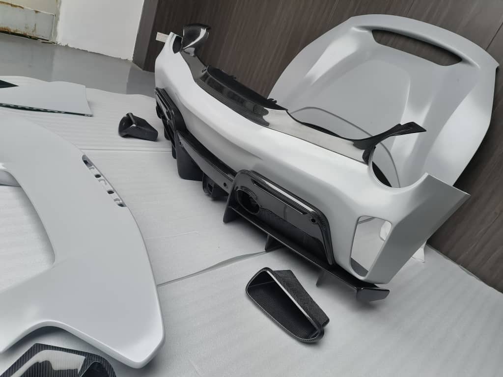 SD Dynamics Full Ferrari 488GTB Upgrade to Pista Conversion Body Kit Aftermarket Carbon Fiber Part / Bodykit - Robot Bodykits