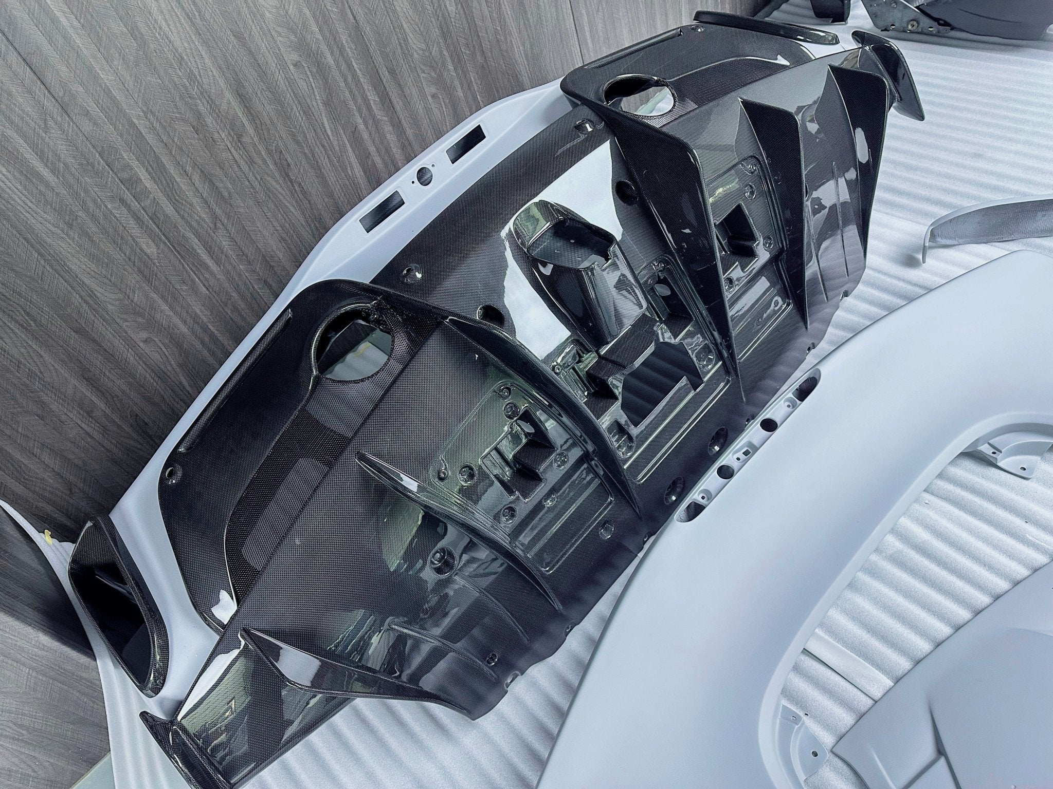SD Dynamics Full Ferrari 488GTB Upgrade to Pista Conversion Body Kit Aftermarket Carbon Fiber Part / Bodykit - Robot Bodykits