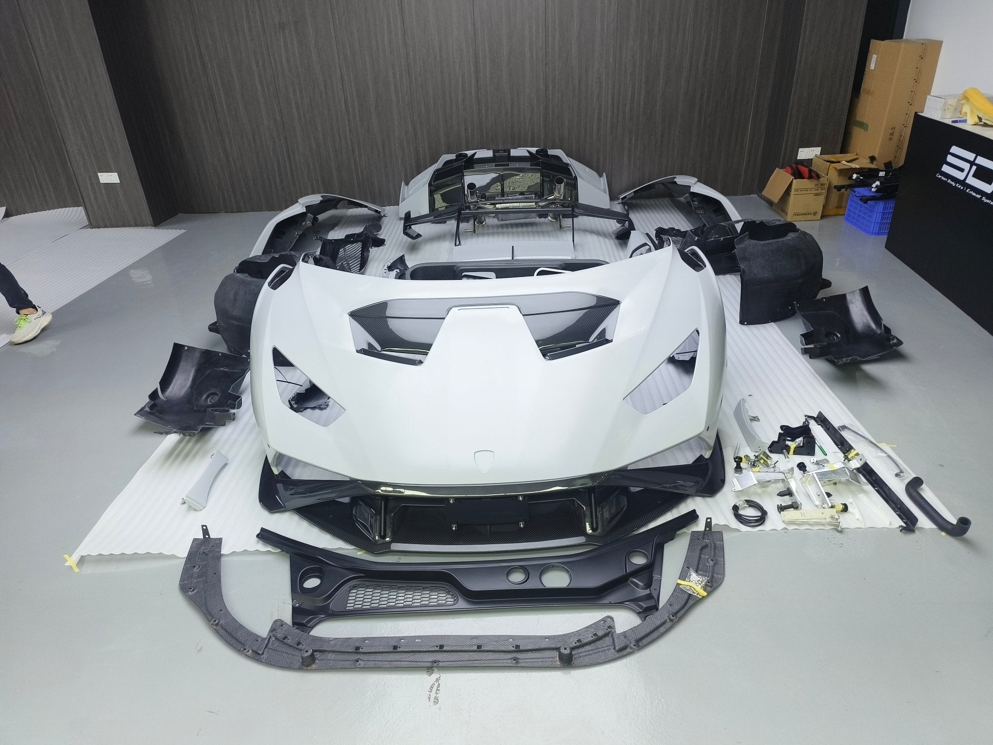 SD Dynamics Lamborghini Huracan to STO Conversion Dry-Carbon Full Body Kit Aftermarket Carbon Fiber Part / Bodykit - Robot Bodykits