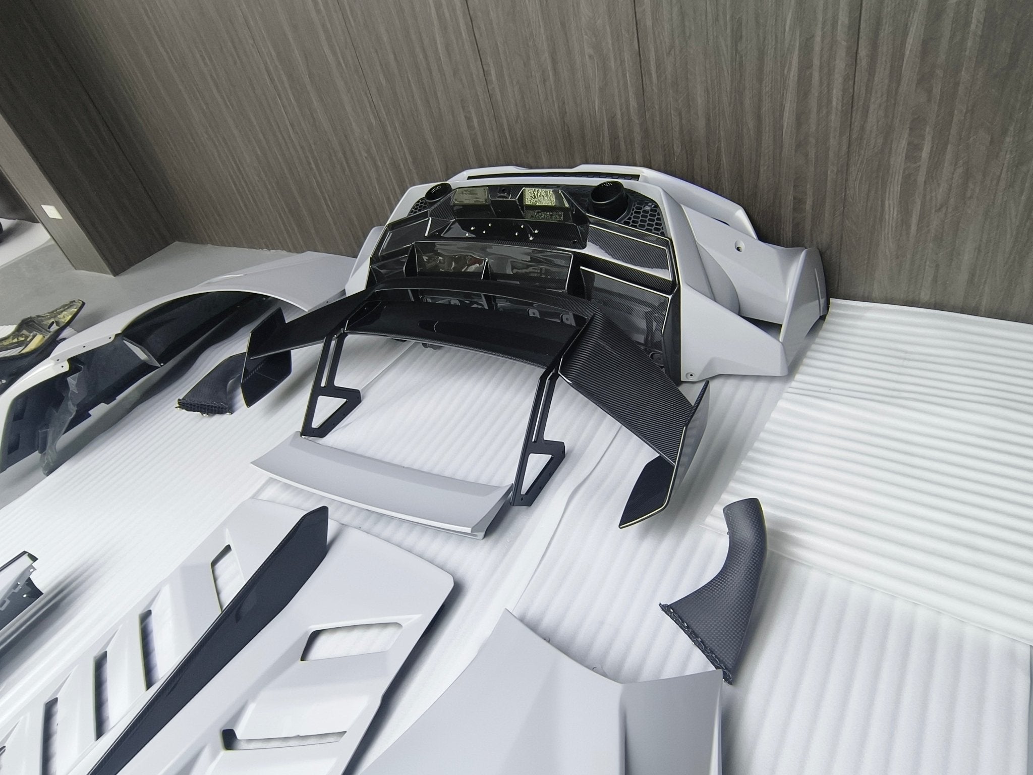 SD Dynamics Lamborghini Huracan to STO Conversion Dry - Carbon Full Body Kit Aftermarket Carbon Fiber Part / Bodykit - Robot Bodykits