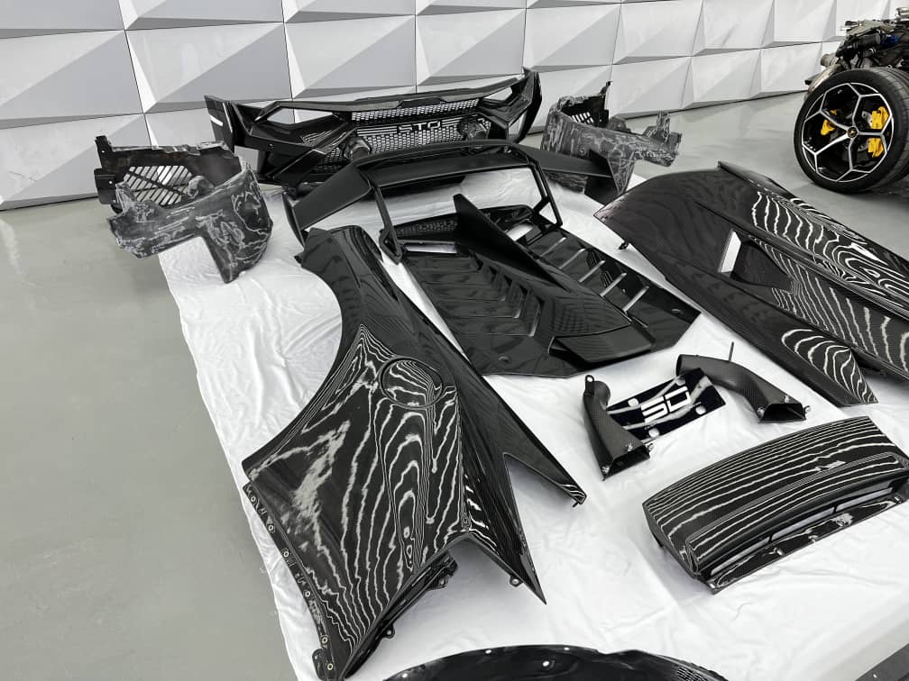 SD Dynamics Lamborghini Huracan to STO Conversion Dry - Carbon Full Body Kit Aftermarket Carbon Fiber Part / Bodykit - Robot Bodykits
