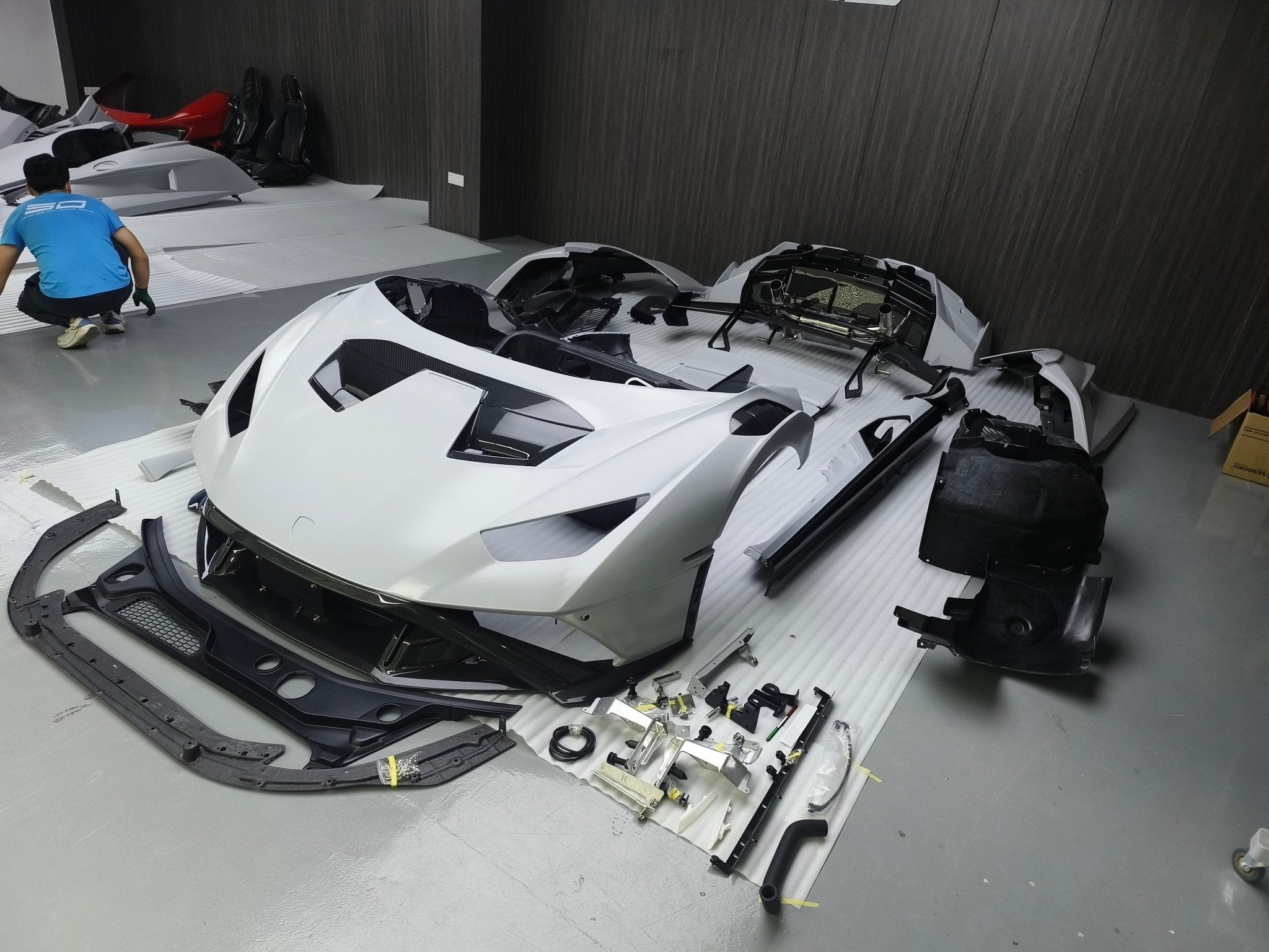 SD Dynamics Lamborghini Huracan to STO Conversion Dry - Carbon Full Body Kit Aftermarket Carbon Fiber Part / Bodykit - Robot Bodykits