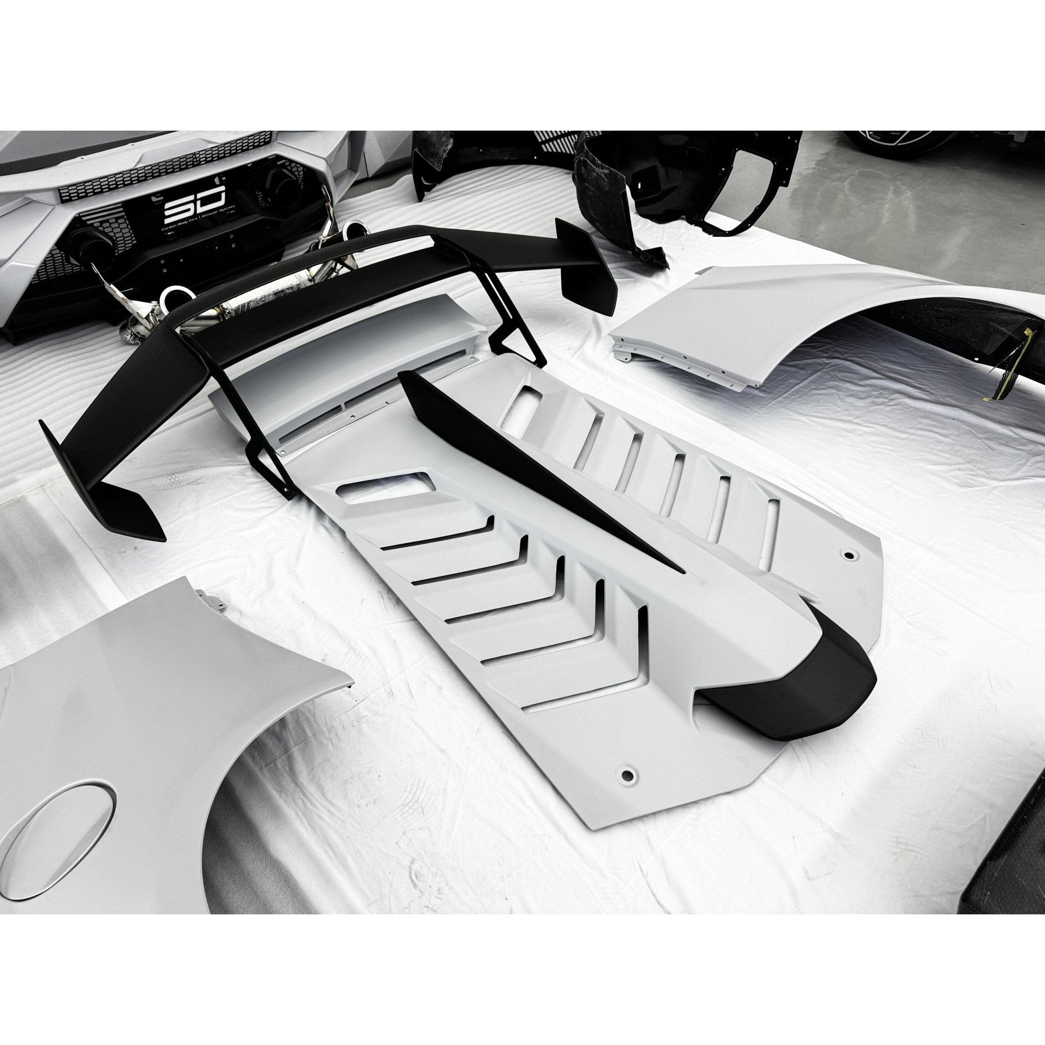 SD Dynamics Lamborghini Huracan to STO Conversion Dry - Carbon Full Body Kit Aftermarket Carbon Fiber Part / Bodykit - Robot Bodykits