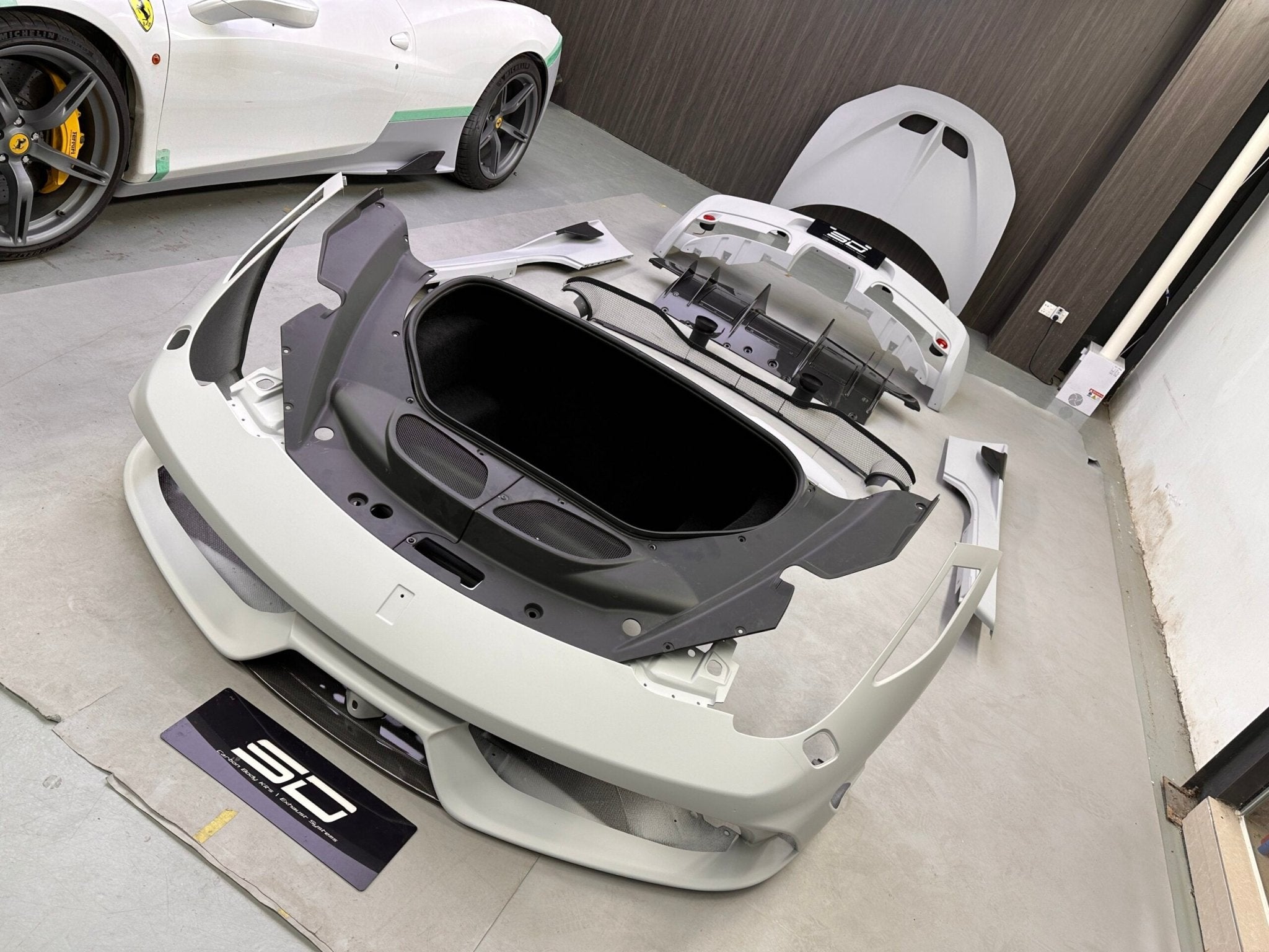 SD Ferrari 458 Italia / Spider Speciale Style Conversion Dry-Carbon Body Kit – Real Prepreg Dry Carbon Aftermarket Carbon Fiber Part / Bodykit - Robot Bodykits