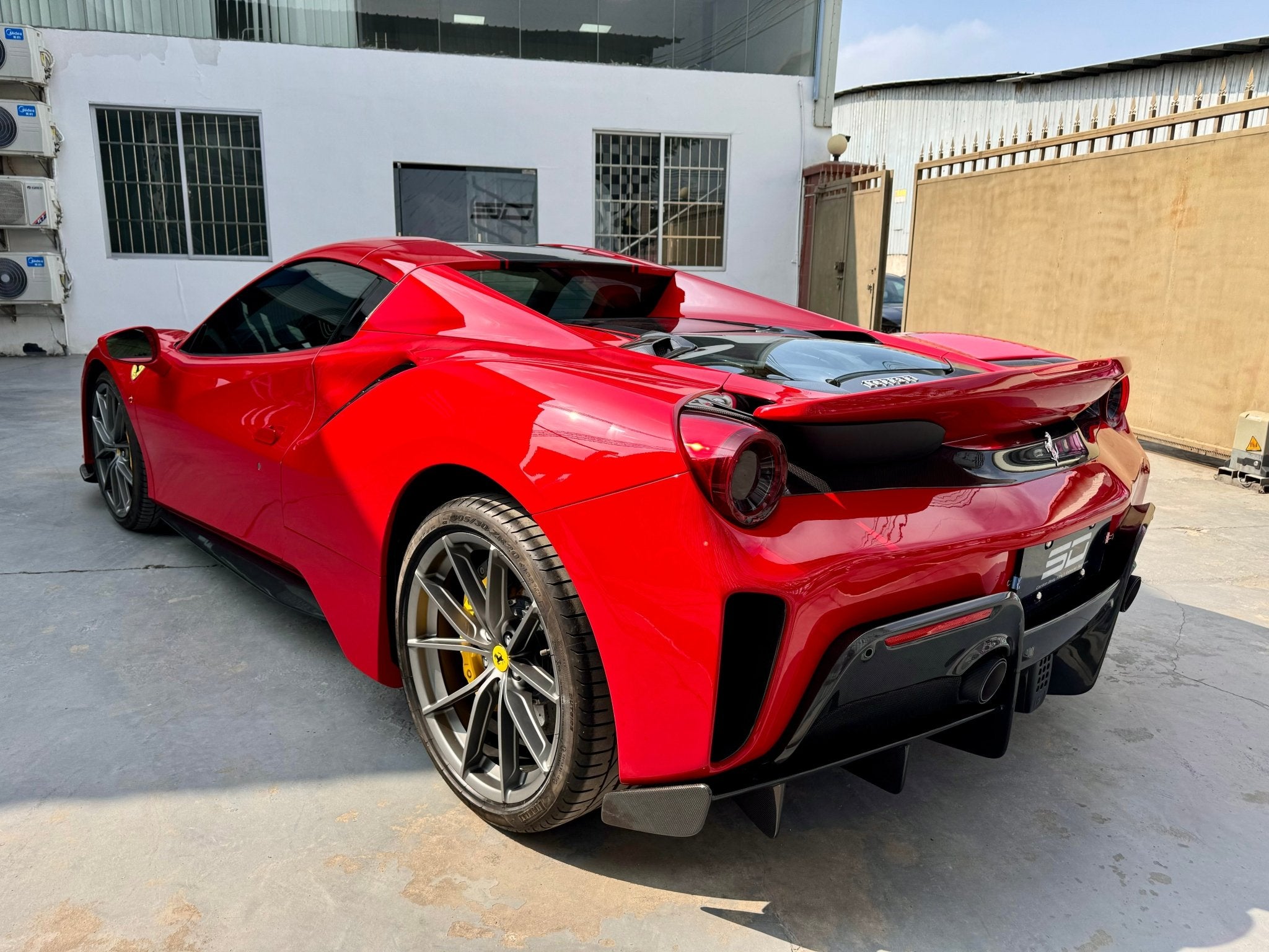 SD Full Ferrari 488GTB Upgrade to Pista Conversion Body Kit Aftermarket Carbon Fiber Part / Bodykit - Robot Bodykits