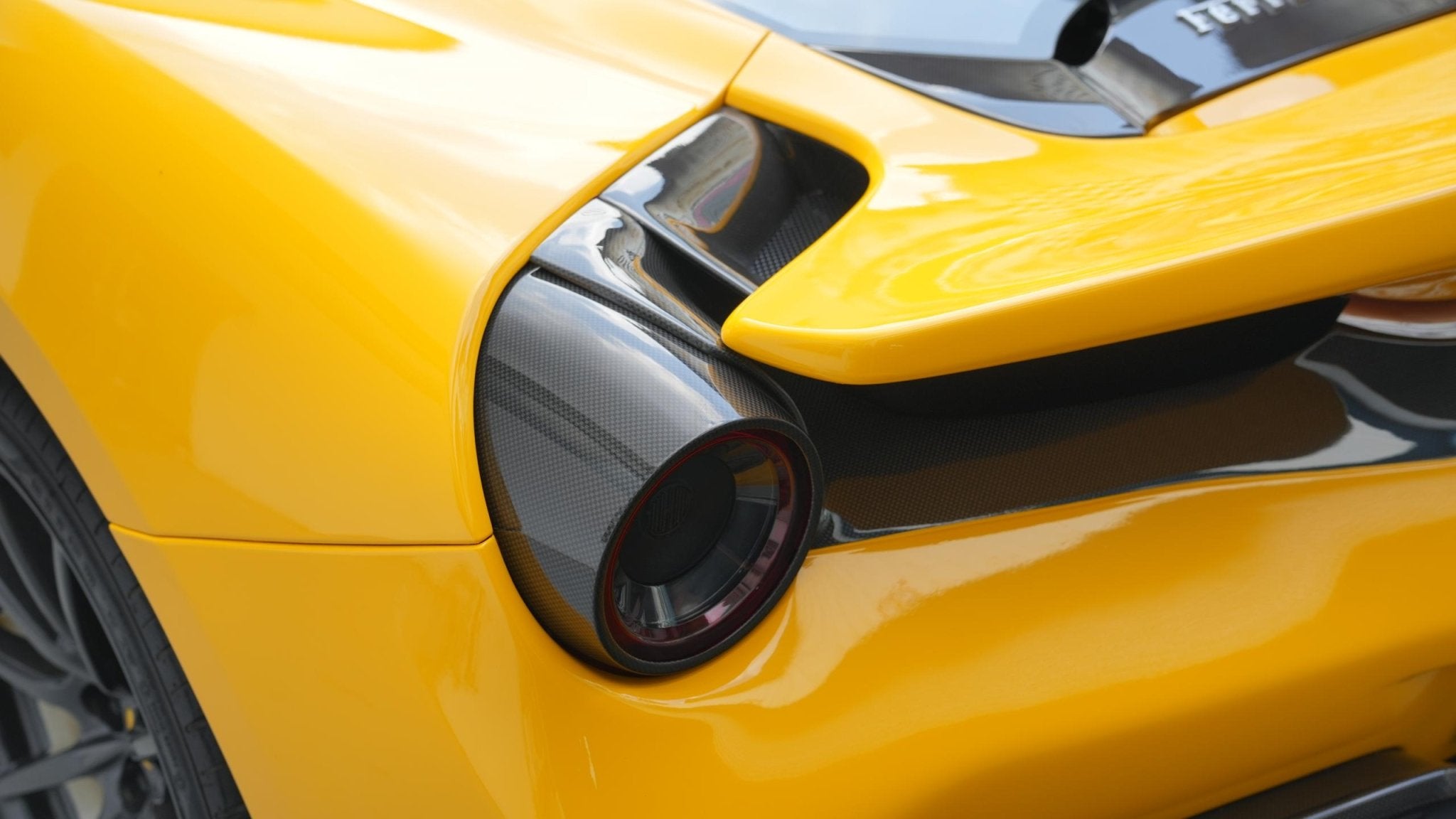 SD Full Ferrari 488GTB Upgrade to Pista Conversion Body Kit Aftermarket Carbon Fiber Part / Bodykit - Robot Bodykits