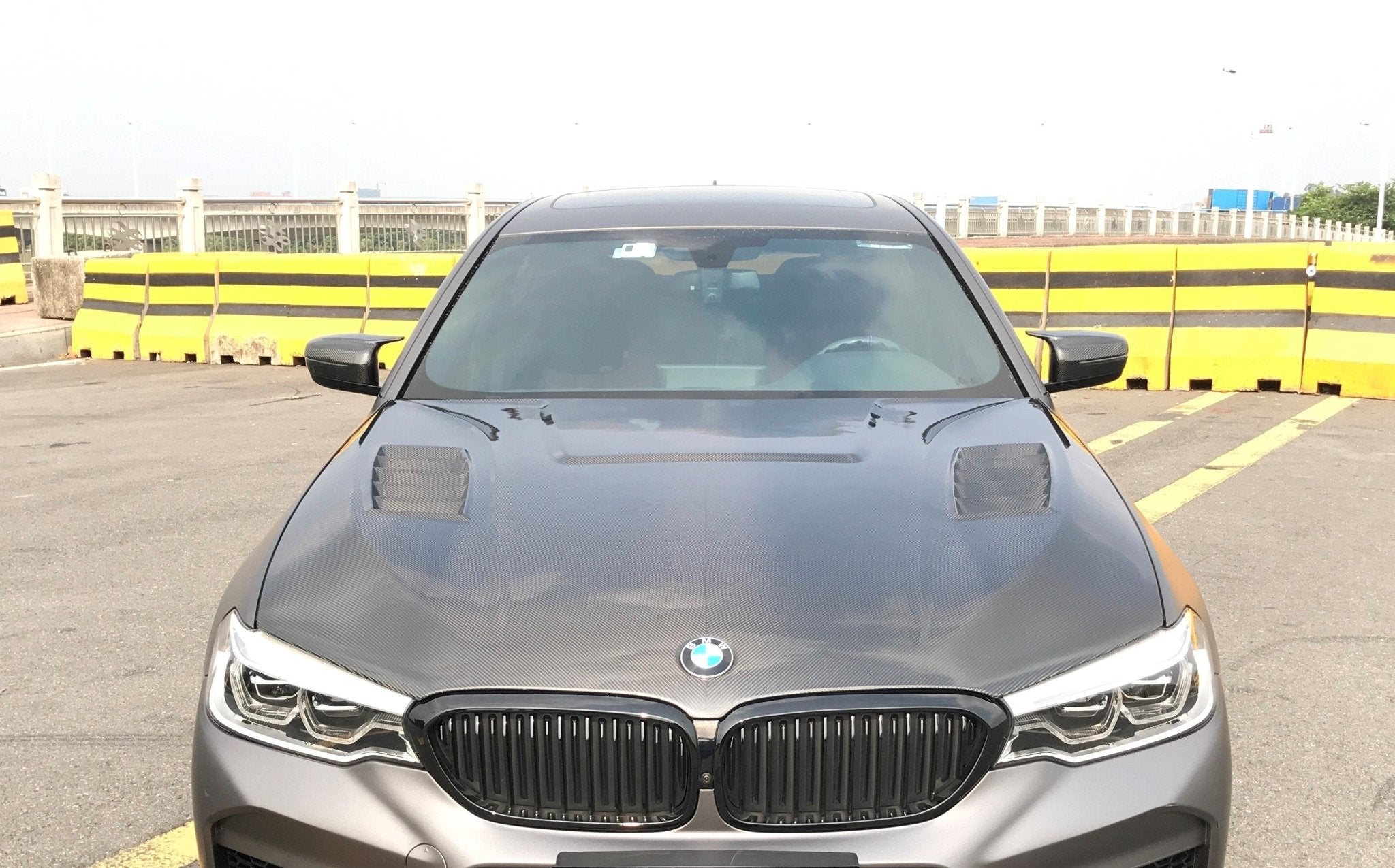 TAKD Carbon Dry Carbon Fiber Hood Bonnet for BMW M5 F90 & 5 Series G30 G31 2017 - ON Aftermarket Carbon Fiber Part / Bodykit - Robot Bodykits