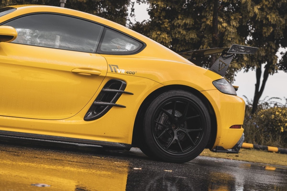 TAKD Carbon Dry Carbon Fiber Rear Diffuser & Canards for Porsche 718 Boxster / Cayman Aftermarket Carbon Fiber Part / Bodykit - Robot Bodykits