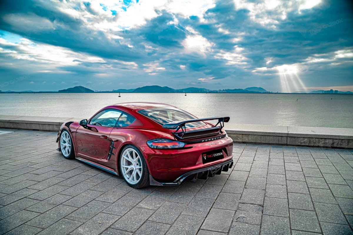 TAKD Carbon Dry Carbon Fiber Rear Diffuser & Canards for Porsche 718 Boxster / Cayman Aftermarket Carbon Fiber Part / Bodykit - Robot Bodykits