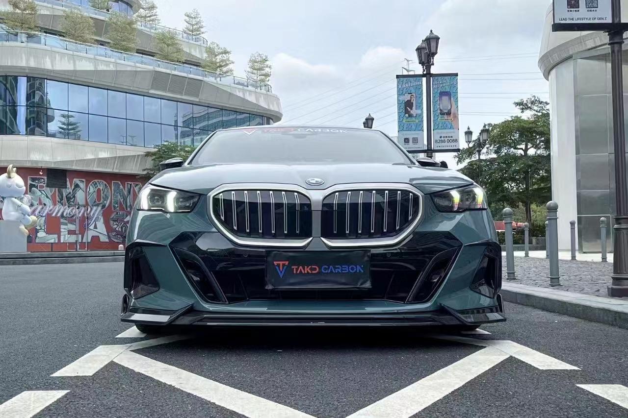 TAKD CARBON Dry Carbon Fibre Aero Body Kit for BMW 5-Series G60 Aftermarket Carbon Fiber Part / Bodykit - Robot Bodykits