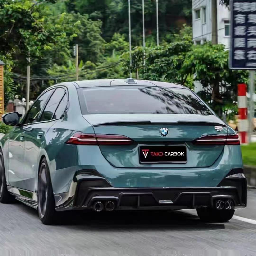 TAKD CARBON Dry Carbon Fibre Aero Body Kit for BMW 5-Series G60 Aftermarket Carbon Fiber Part / Bodykit - Robot Bodykits
