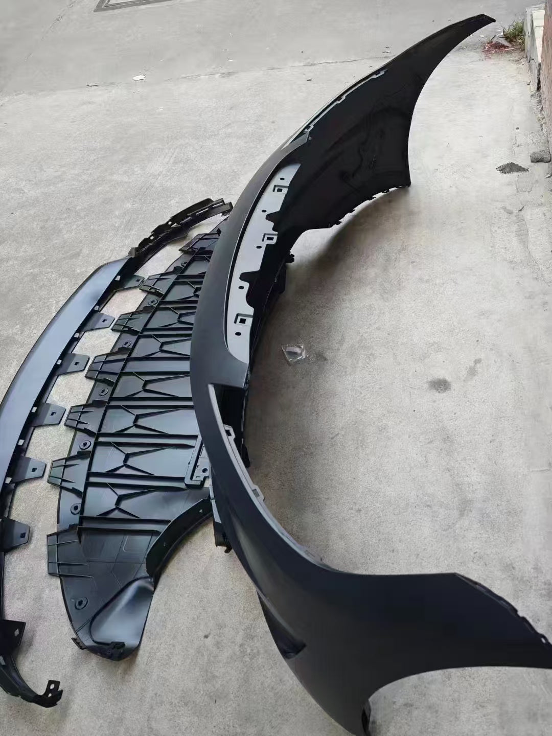 Tesla Model 3 2023+ Performance Style Front Bumper Kit Aftermarket Carbon Fiber Part / Bodykit - Robot Bodykits