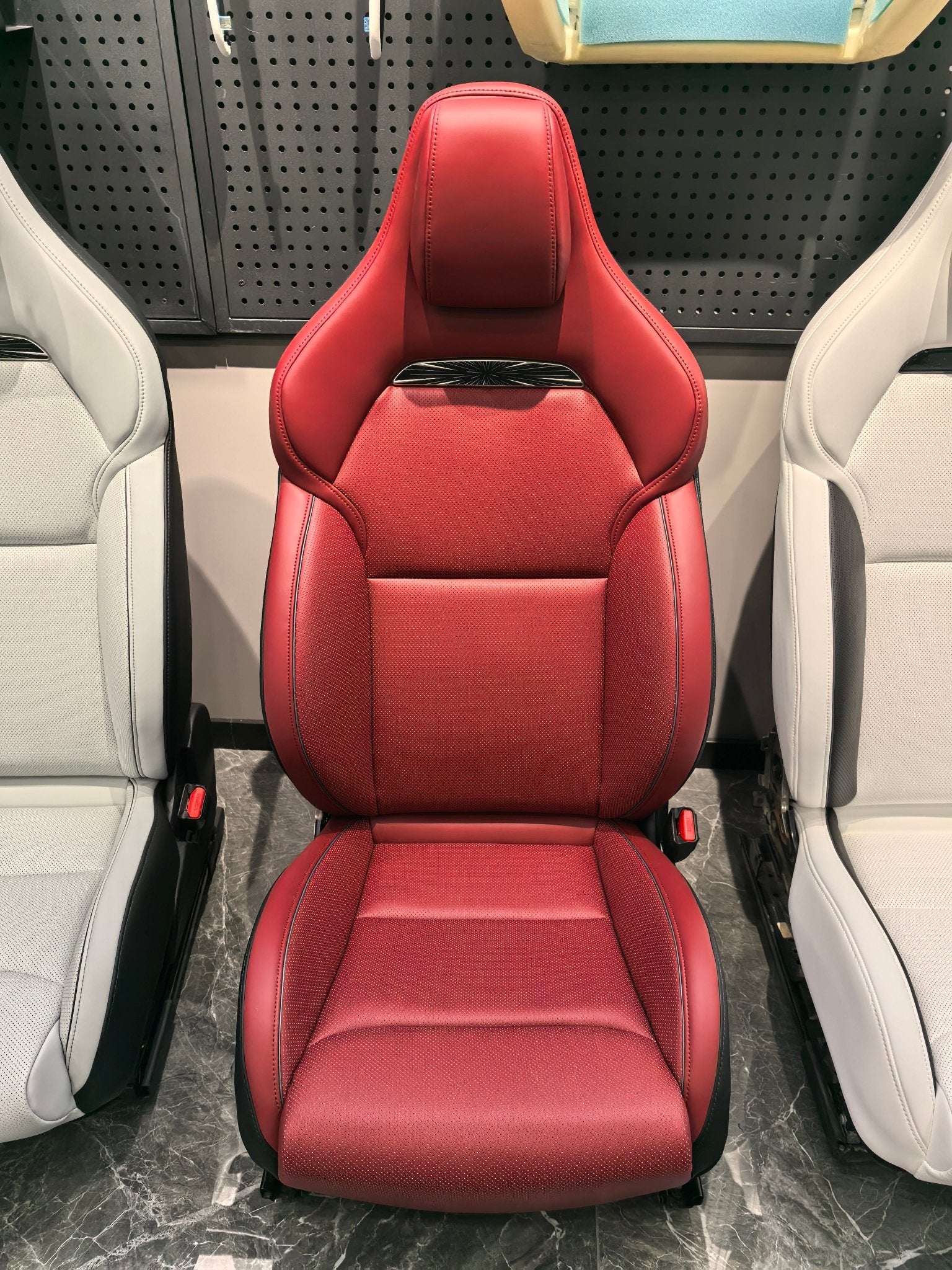 Tesla Model 3 & Y Performance Sports Seats 2.0 (Integrated - EASY INSTALL) Aftermarket Carbon Fiber Part / Bodykit - Robot Bodykits