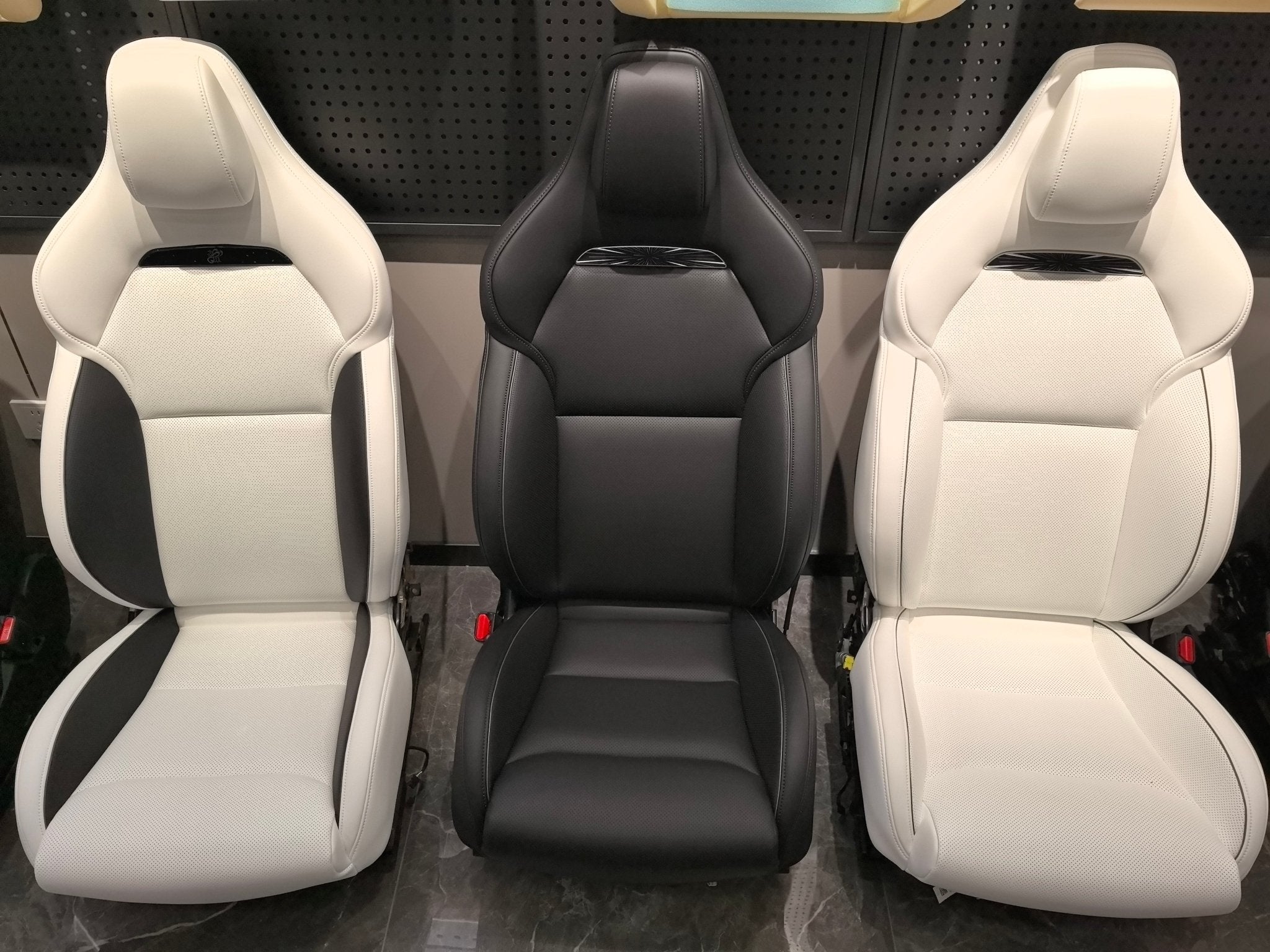 Tesla Model 3 & Y Performance Sports Seats 2.0 (Integrated - EASY INSTALL) Aftermarket Carbon Fiber Part / Bodykit - Robot Bodykits