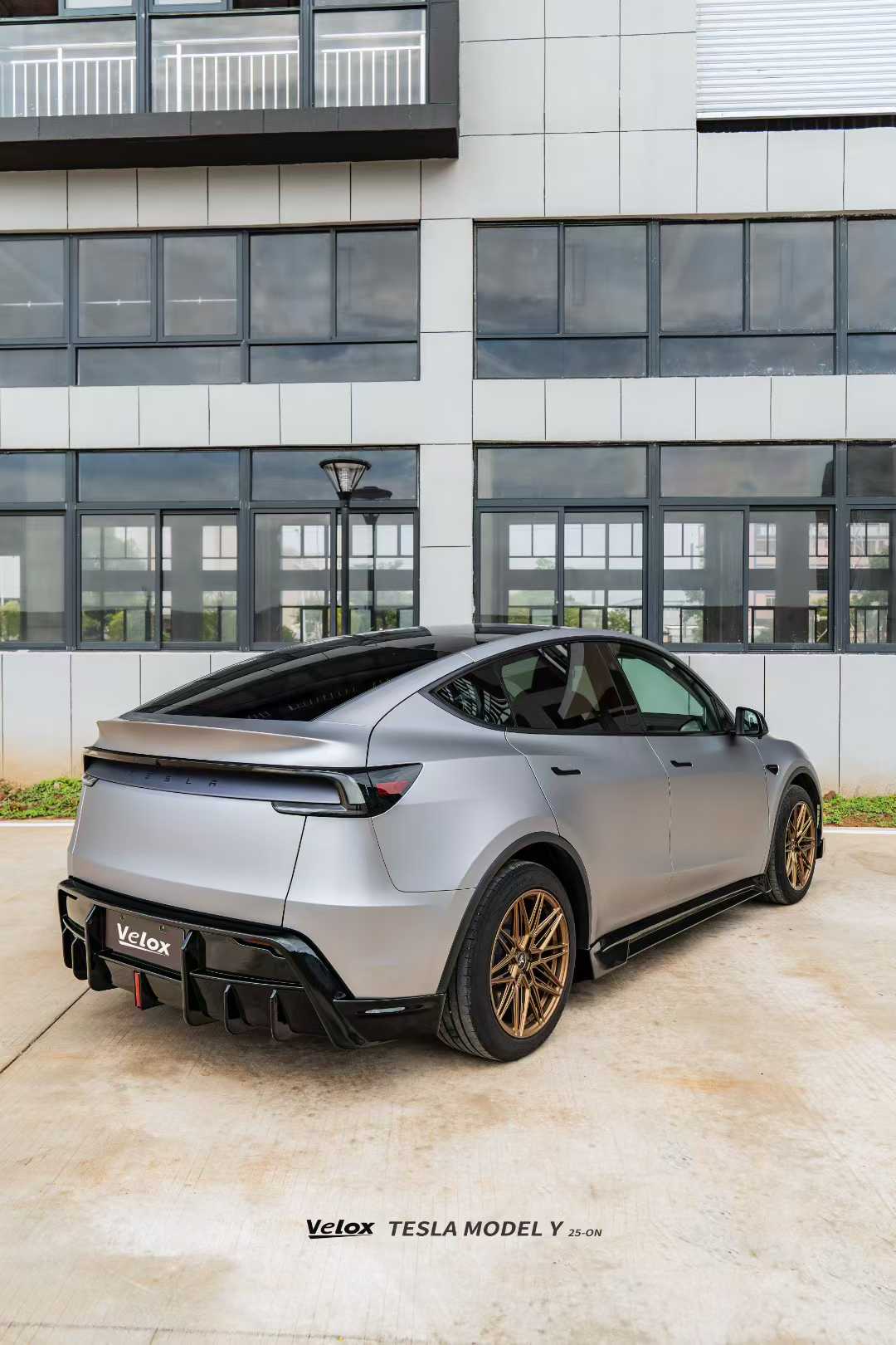 Velox 2025+ Tesla Model Y Lowline Kit Gloss Black Bodykit Aftermarket Carbon Fiber Part / Bodykit - Robot Bodykits