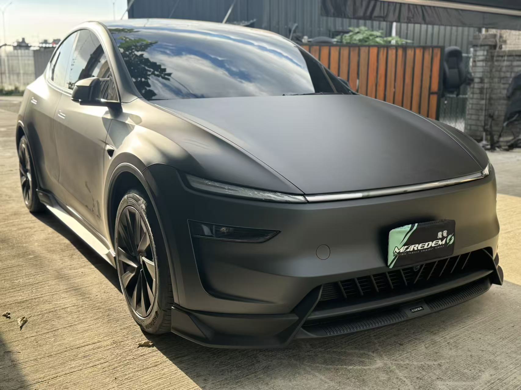 Yofer 2025+ Tesla Model Y Matte Black Lowline Kit Aftermarket Carbon Fiber Part / Bodykit - Robot Bodykits