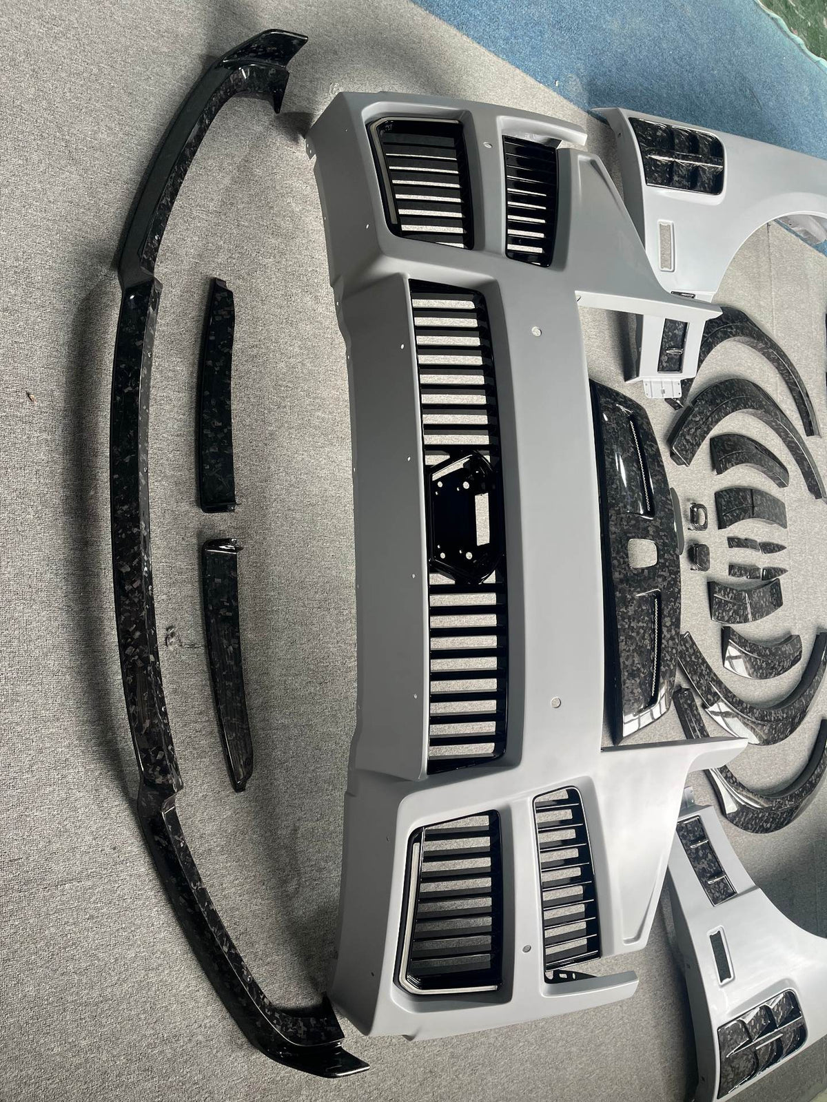 ZLO Rolls-Royce Cullinan 2025 (Series 2) V2 Full Partial Carbon Bodykit Aftermarket Carbon Fiber Part / Bodykit - Robot Bodykits