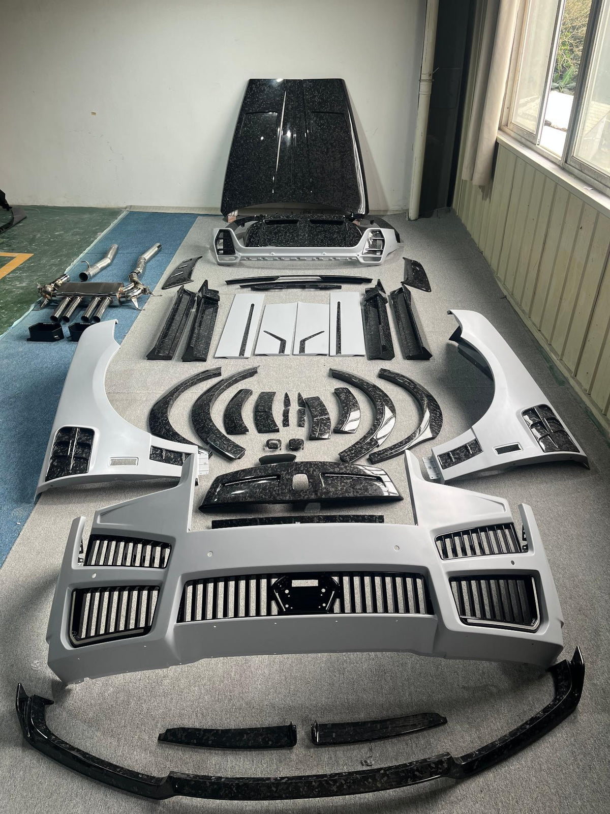 ZLO Rolls-Royce Cullinan 2025 (Series 2) V2 Full Partial Carbon Bodykit Aftermarket Carbon Fiber Part / Bodykit - Robot Bodykits